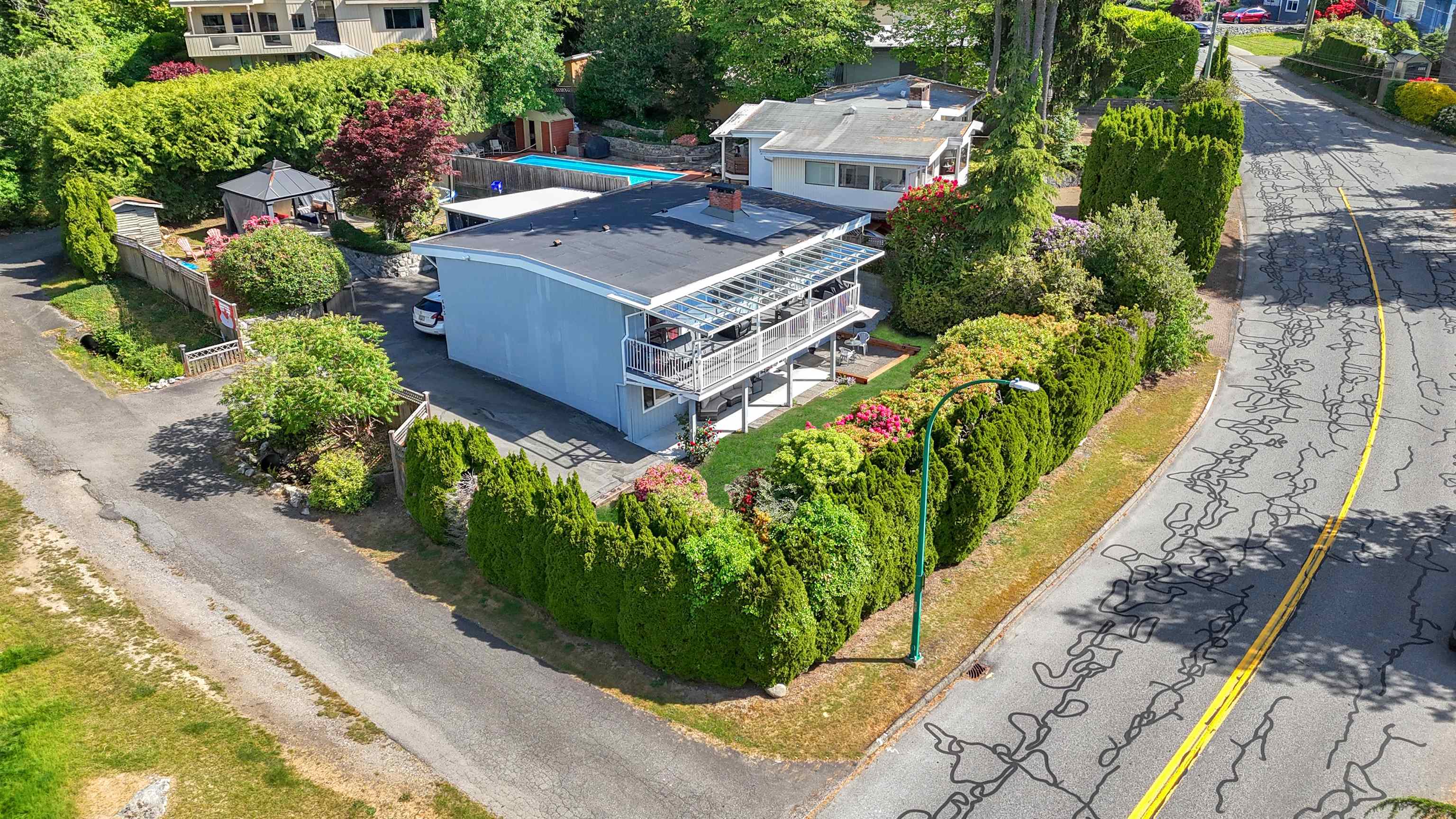 693 PLYMOUTH DRIVE, North Vancouver BC V7H 2H5, R3125637, BC,