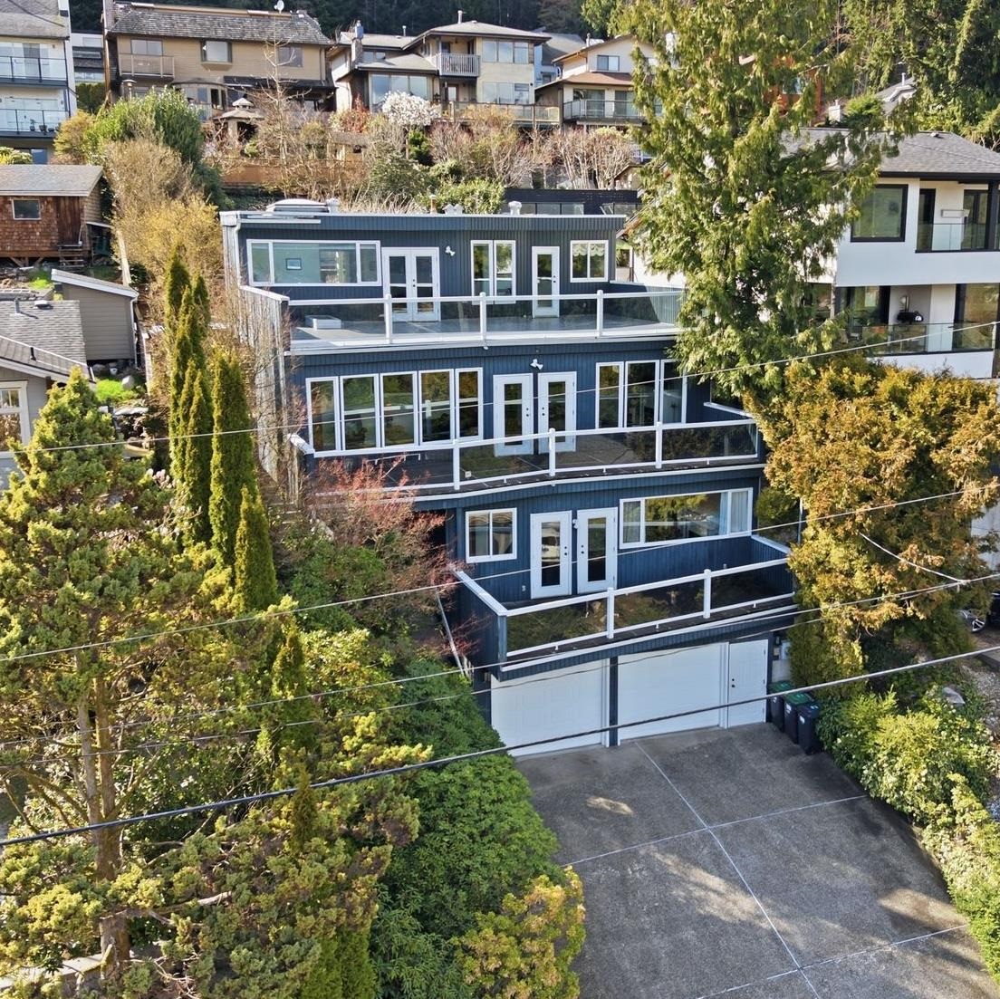 2341 CALEDONIA AVENUE, North Vancouver BC V7G 1T8, R3125727, BC,