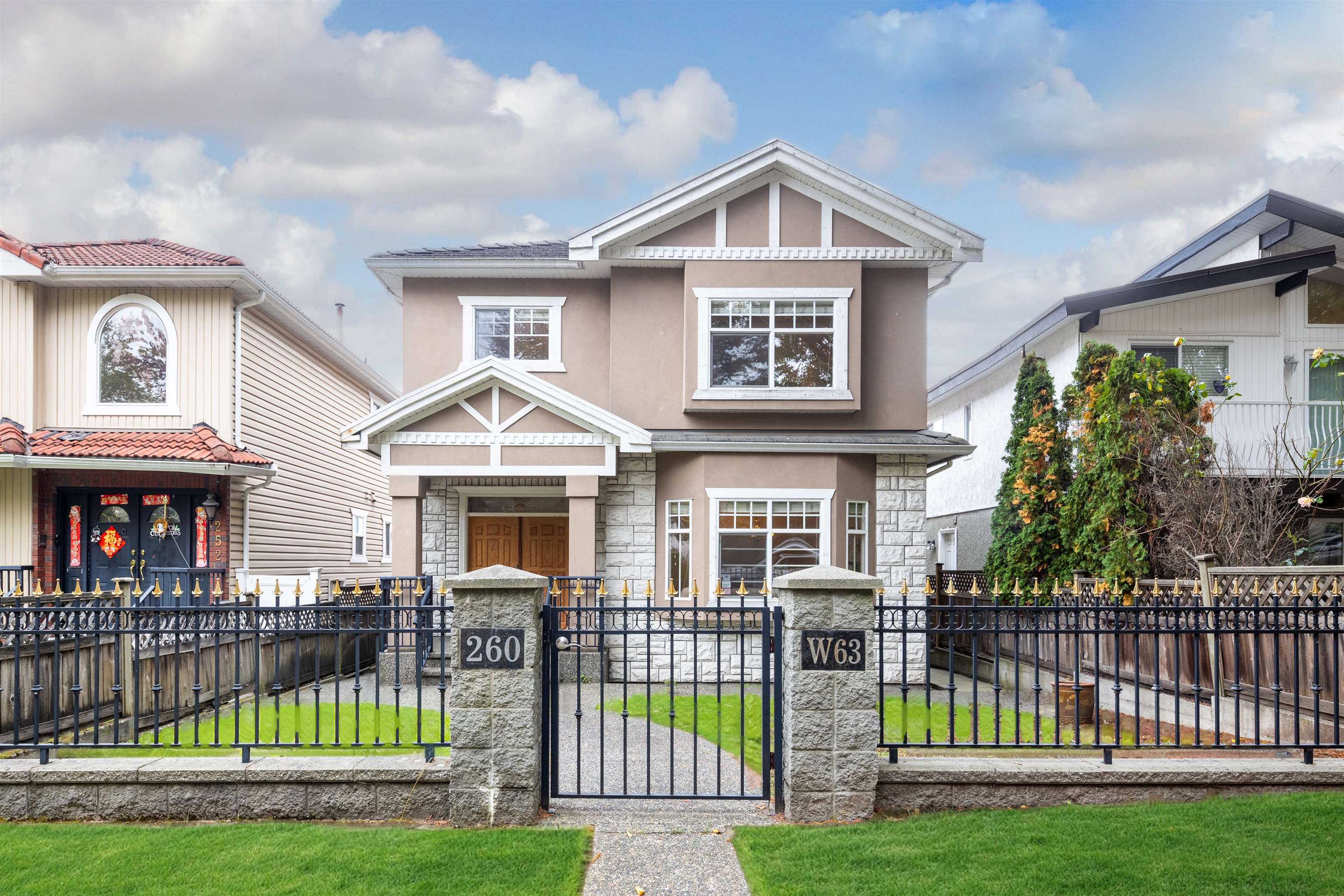 260 W 63RD AVENUE, Vancouver BC V5X 2H8, R3126093, BC,