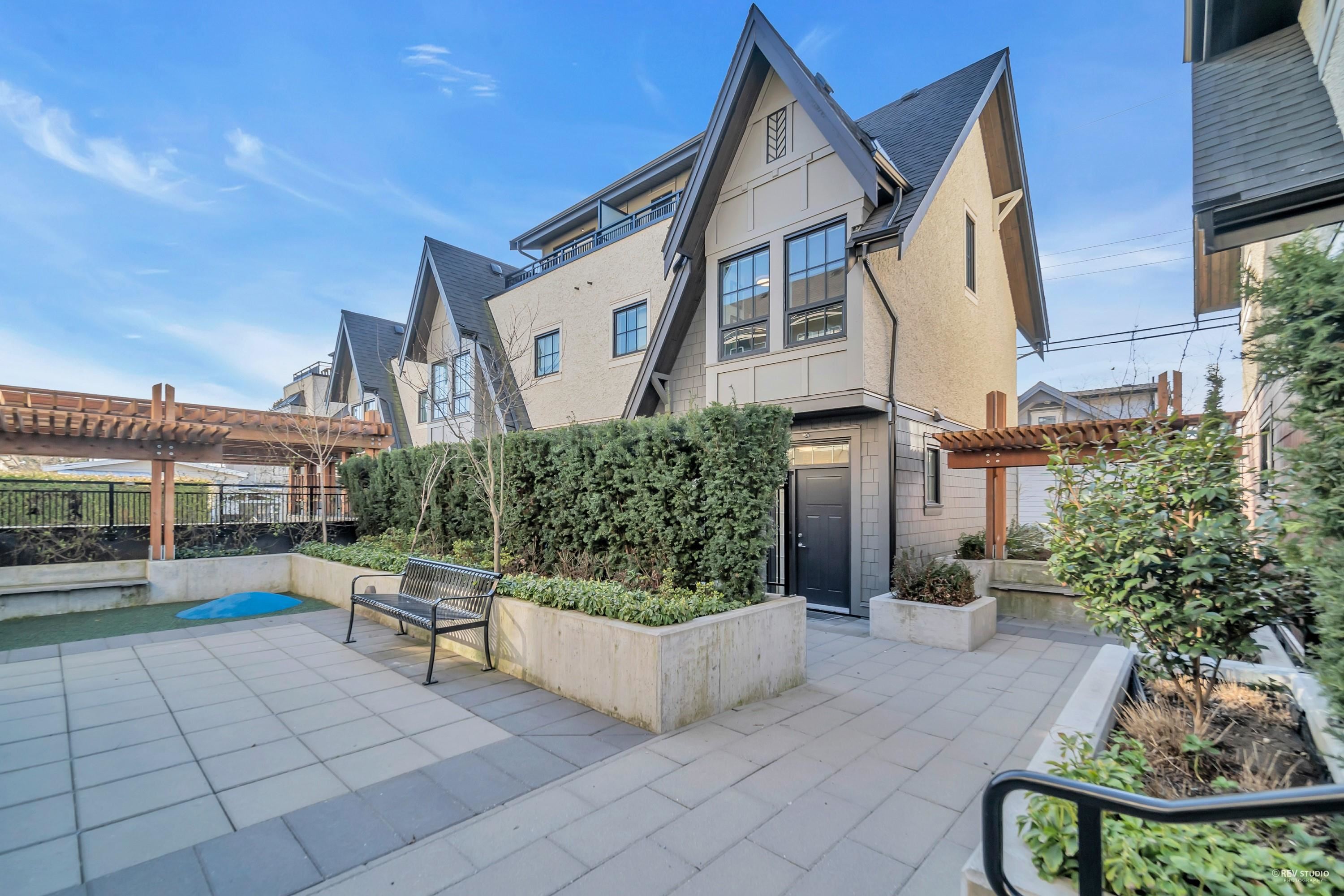 7901 OAK STREET, Vancouver BC V6P 4A6, R3126408, BC,