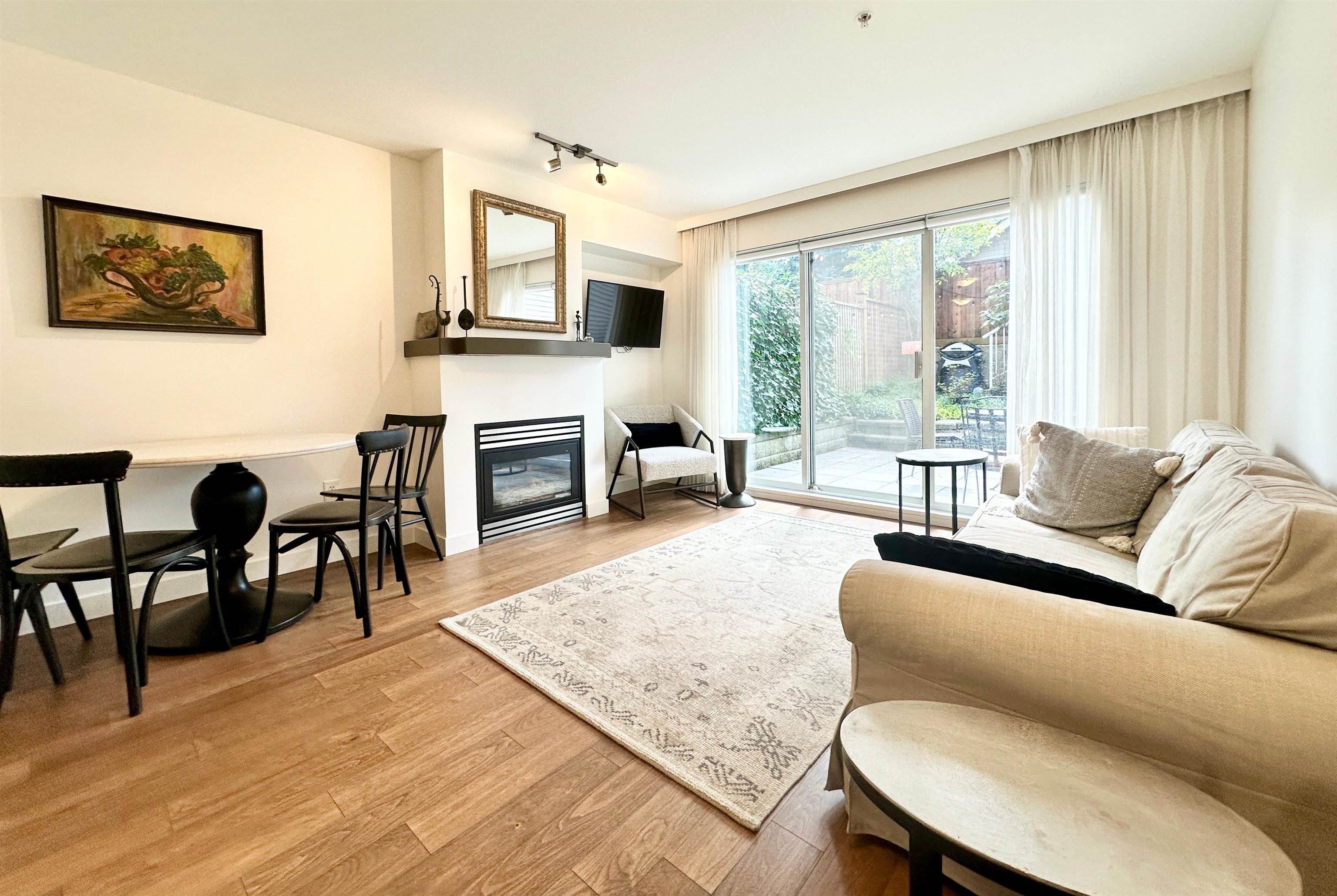 3160 W 4TH AVENUE, Vancouver BC V6K 1R7, R3126484, BC,
