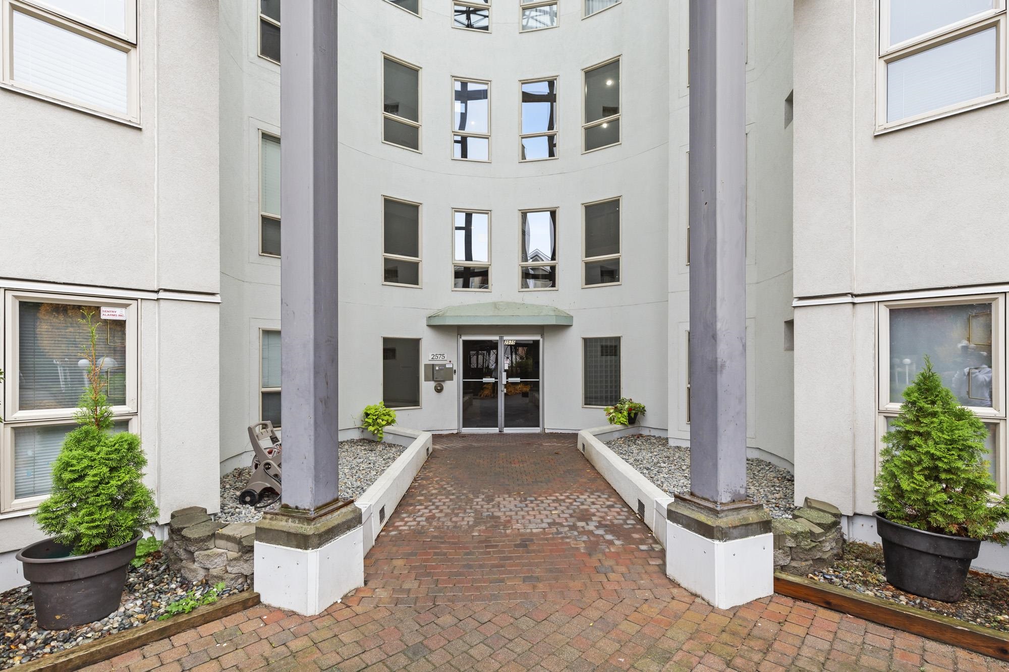 208 2575 WARE STREET, R3126567, BC,