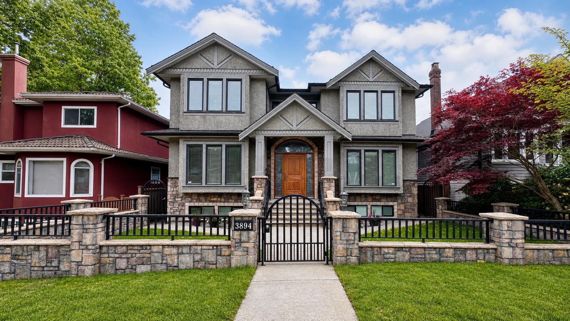 3894 OXFORD STREET, Burnaby BC V5C 1C3, R3126616, BC,