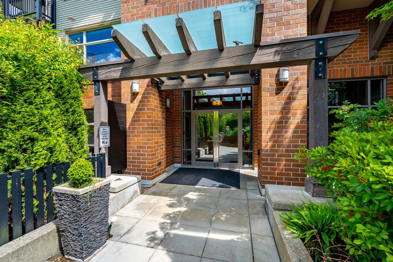 203 400 KLAHANIE DRIVE, R3127101, BC,