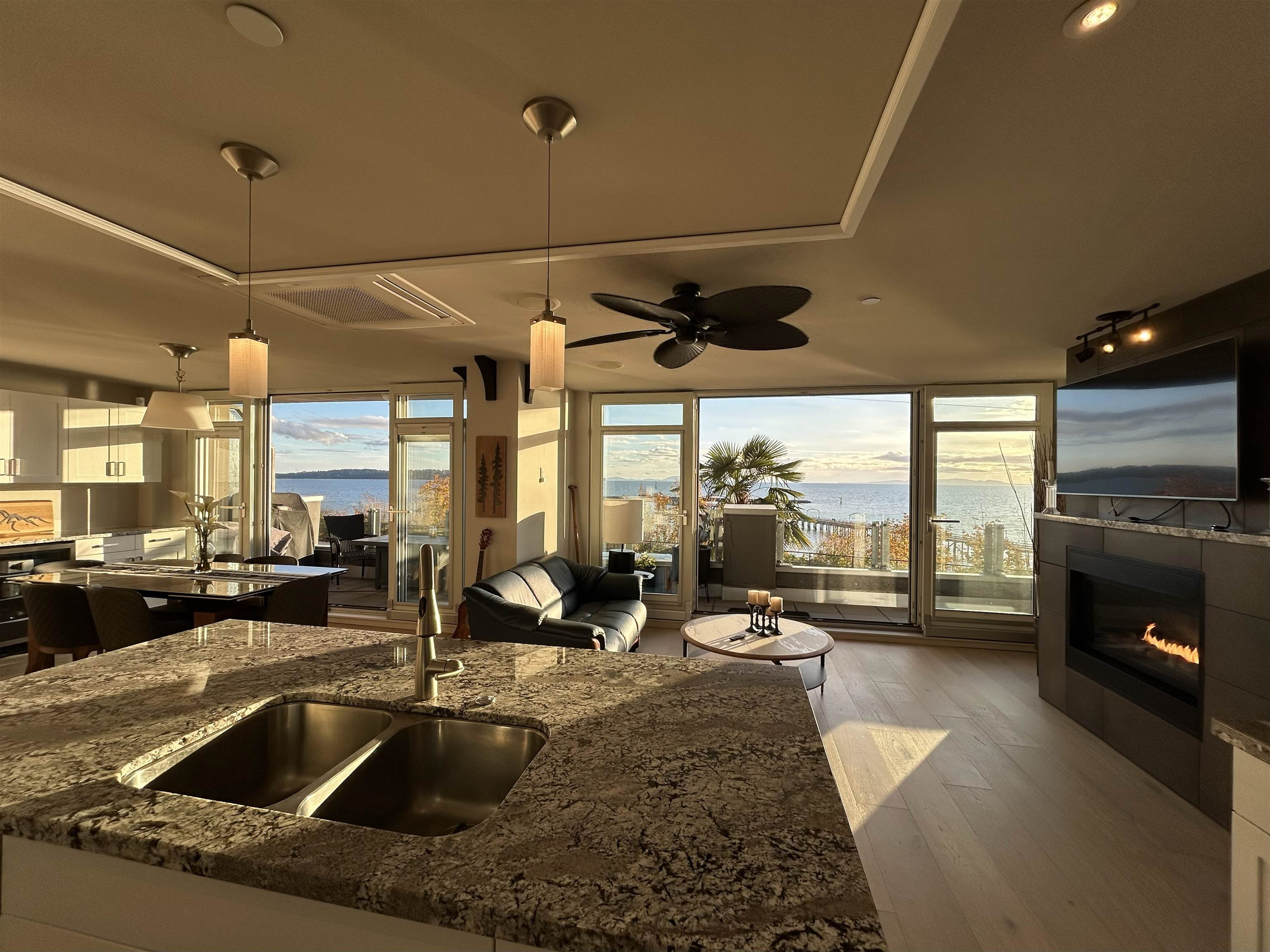 101 15097 MARINE DRIVE, R3127209, BC,
