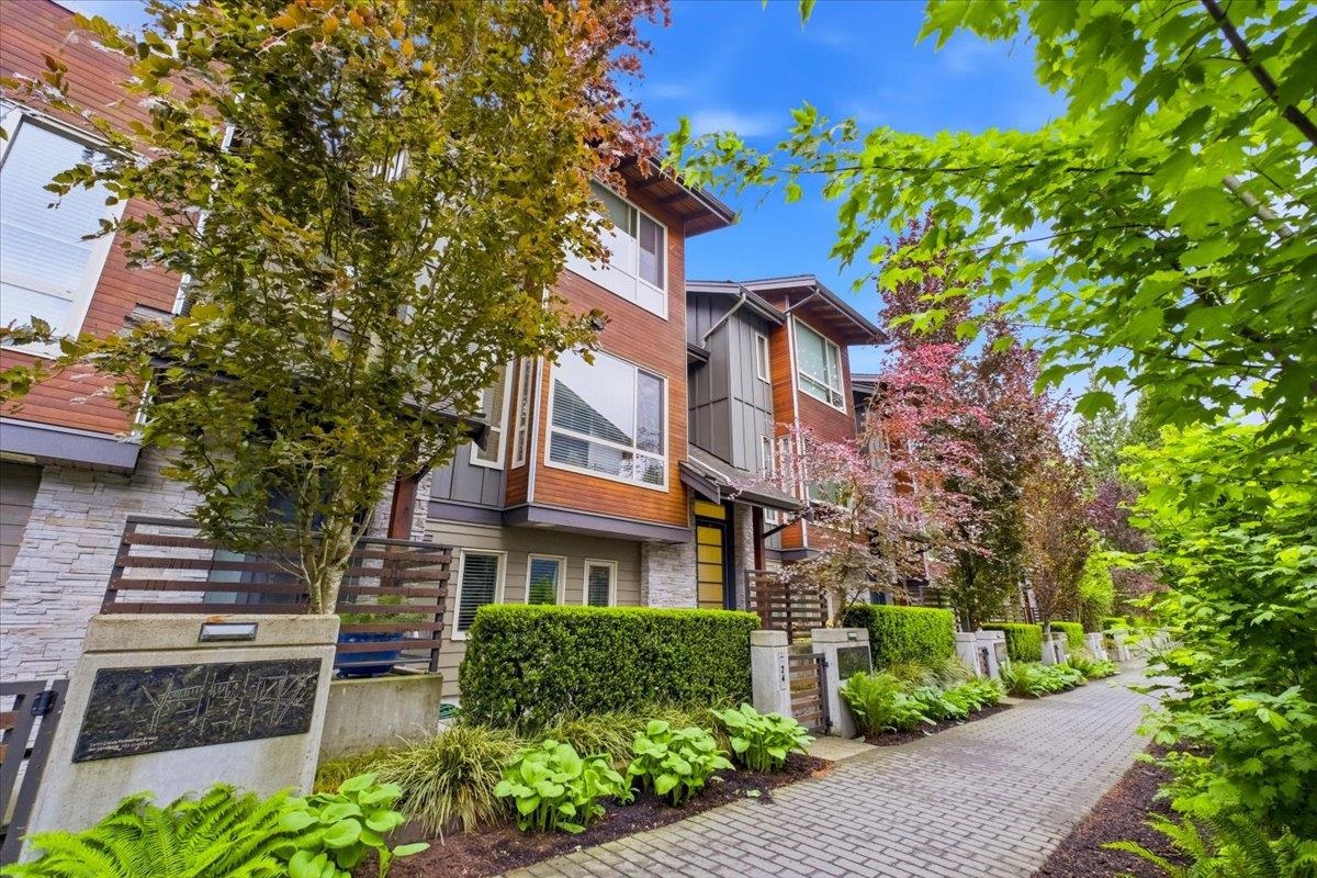 24 897 PREMIER STREET, R3127338, BC,