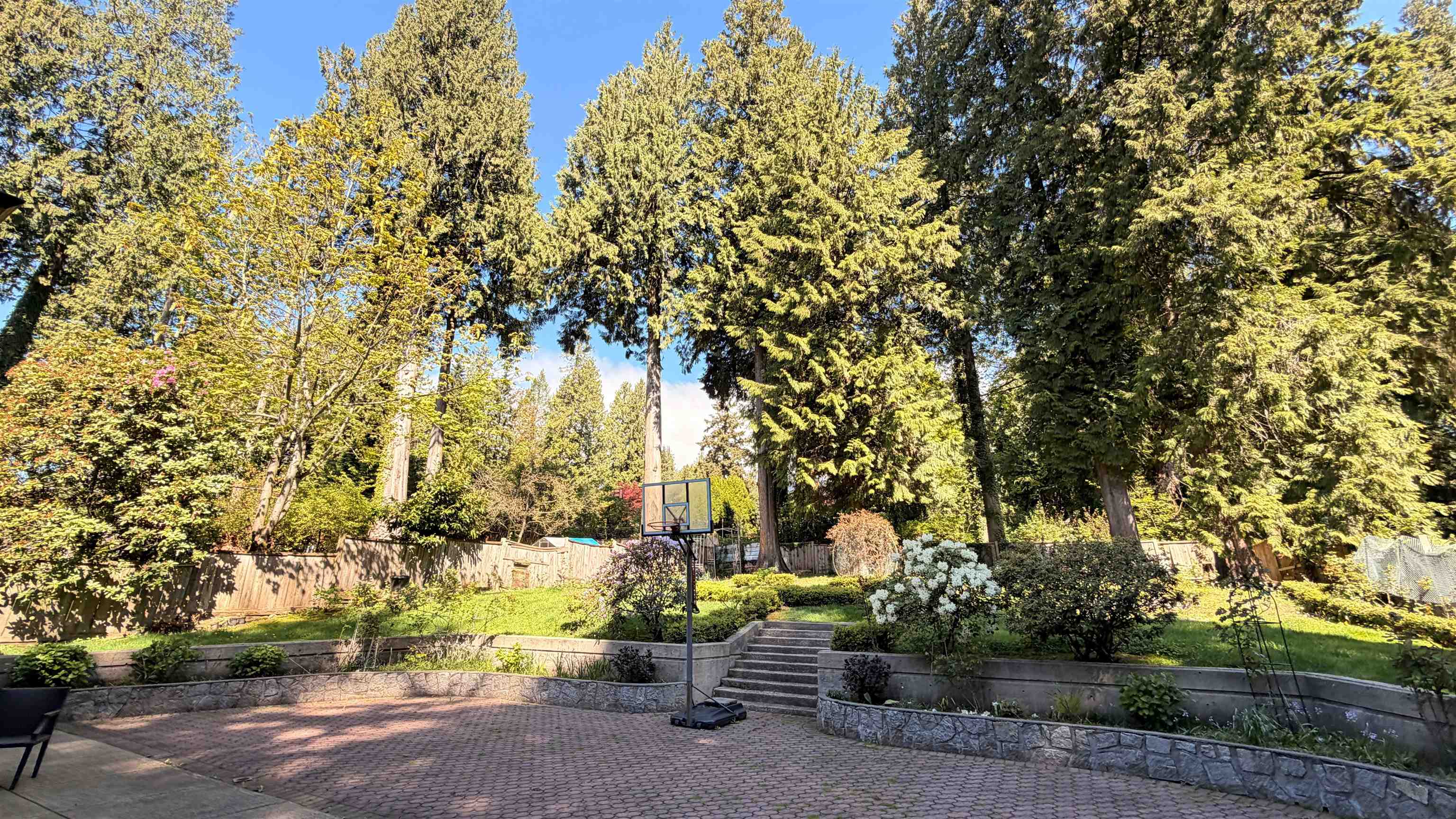 MLS® listing #R3127435 for sale located at 1393 MATHERS AVENUE, West Vancouver BC V7T 2G5