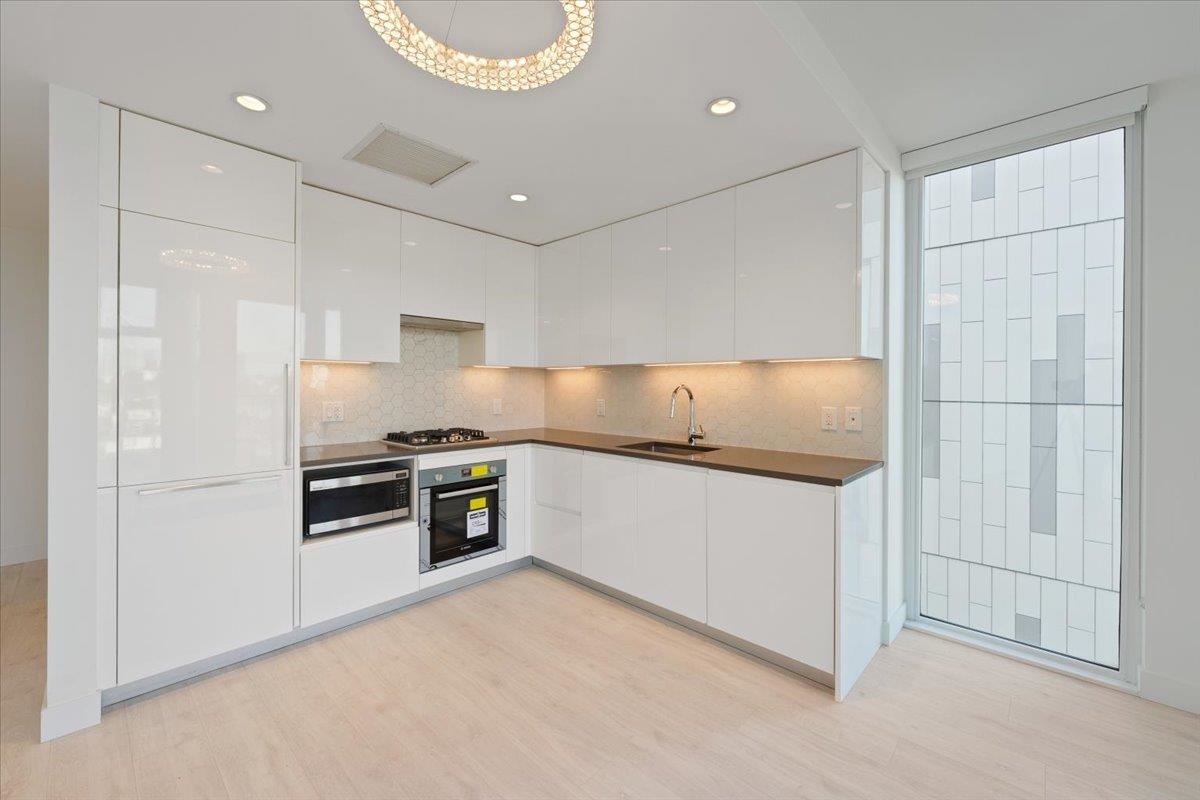 410 8138 FRASER STREET, R3127760, BC,