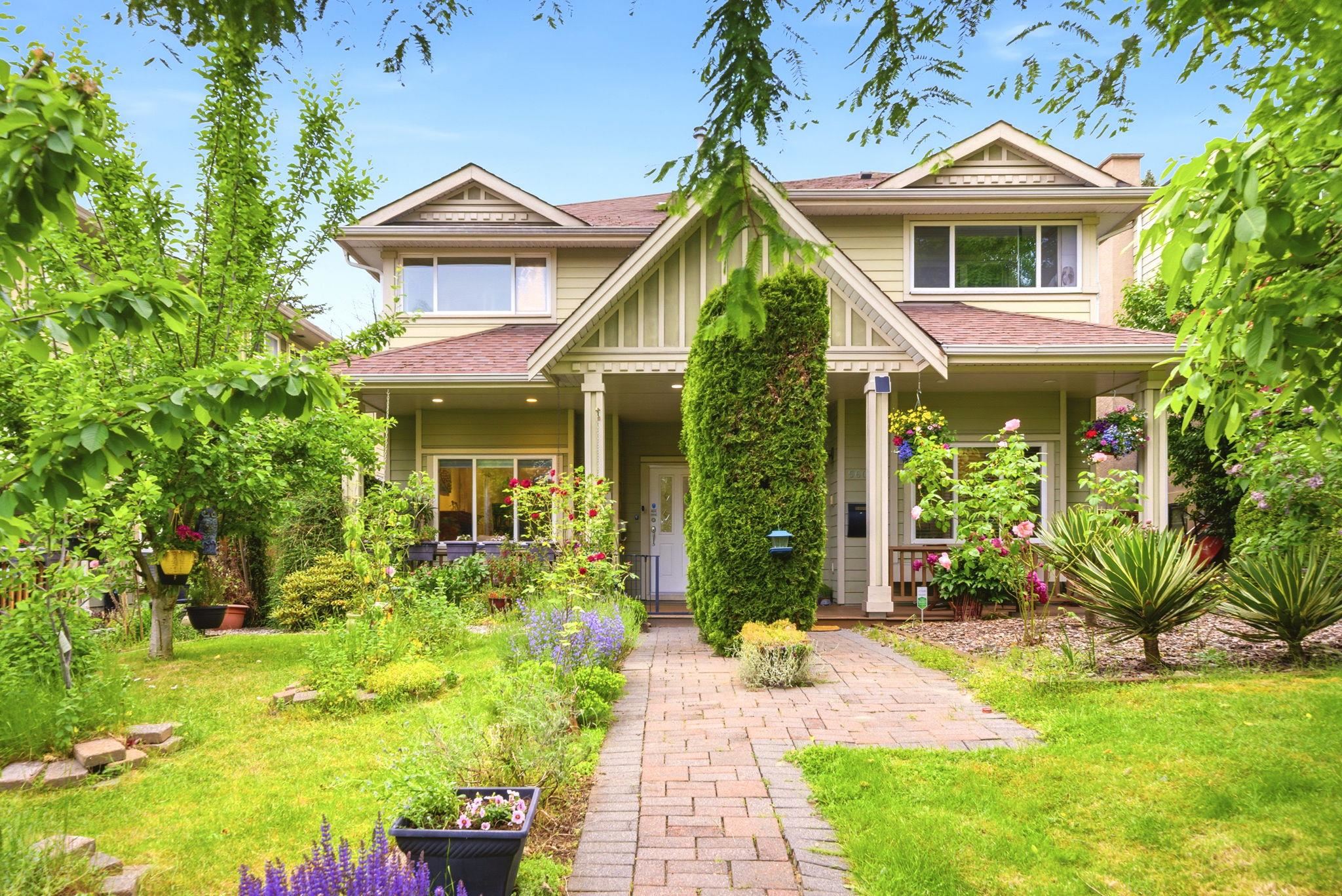 562 W KEITH ROAD, North Vancouver BC V7M 1M4, R3127765, BC,