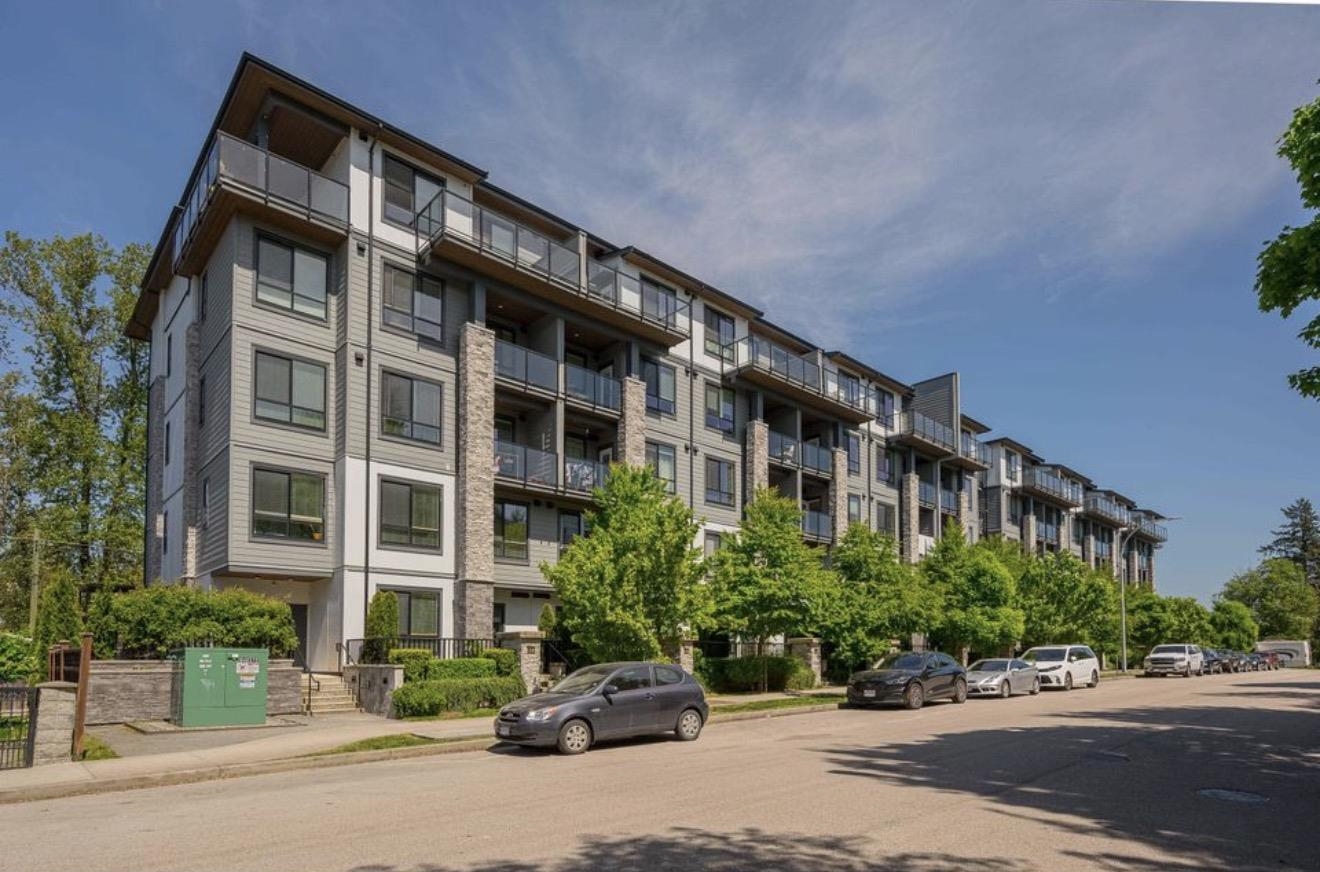 301 15351 101 AVE, R3127945, BC,