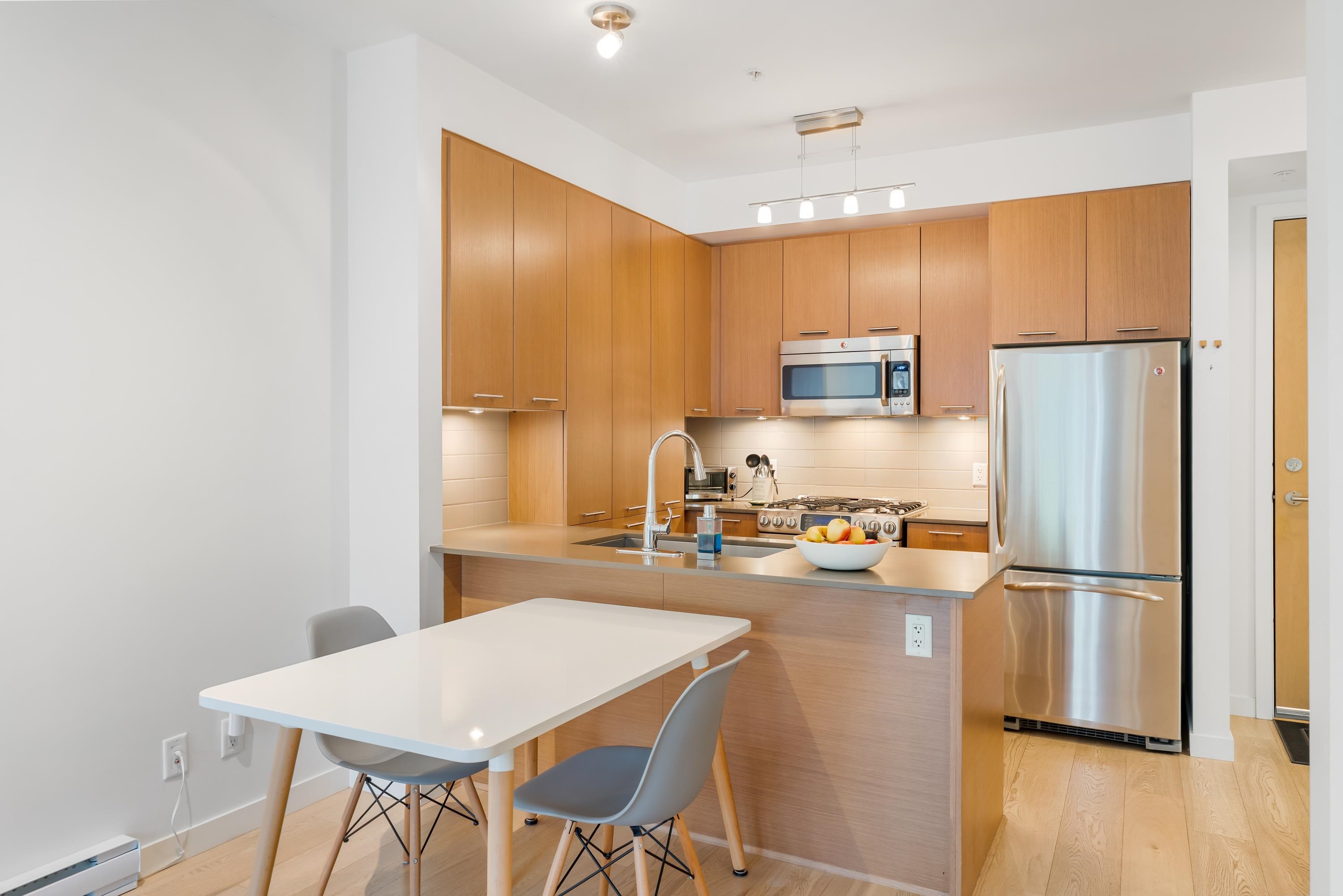 109 215 BROOKES STREET, R3127987, BC,