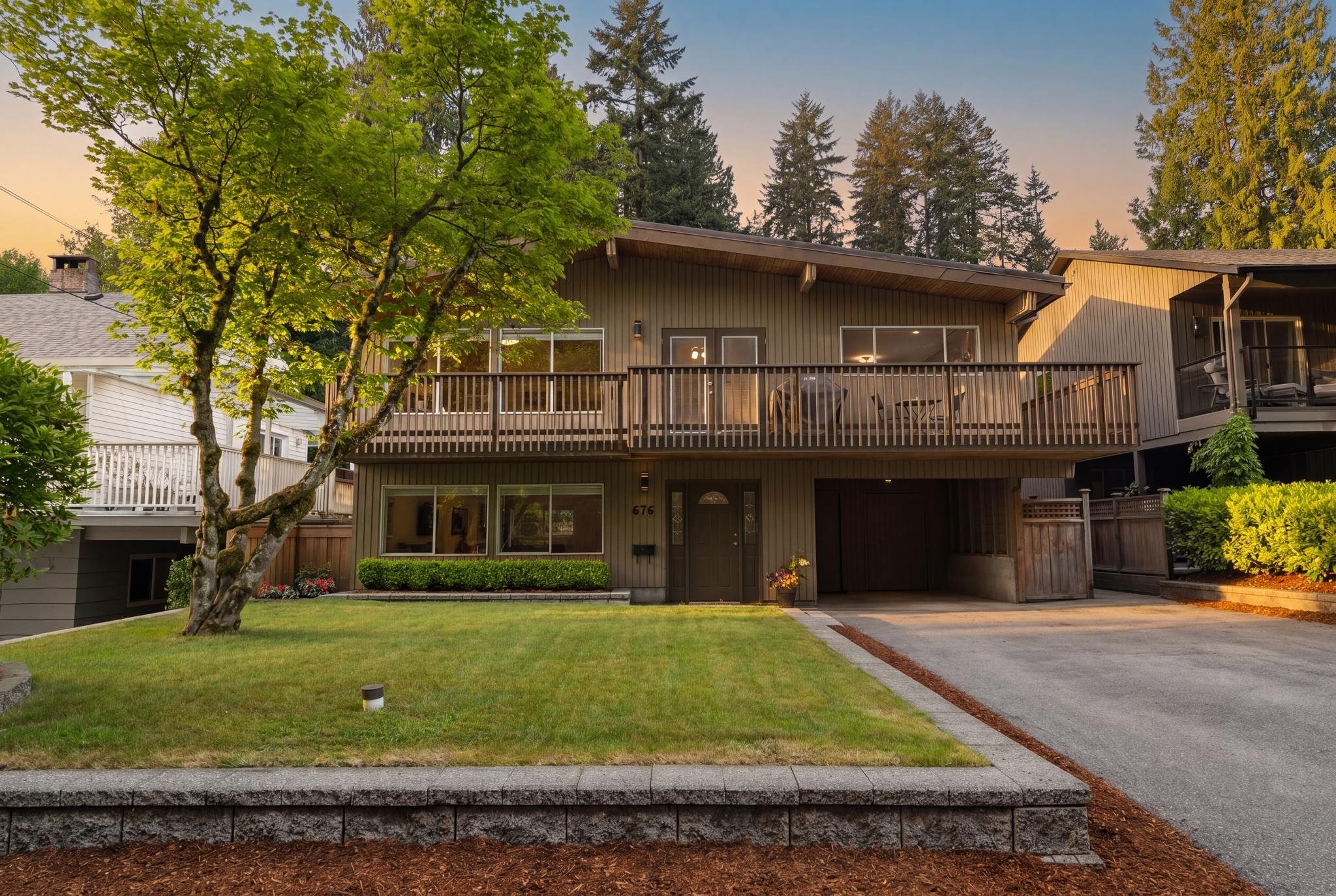 676 WELLINGTON DRIVE, North Vancouver BC V7K 1K7, R3127998, BC,