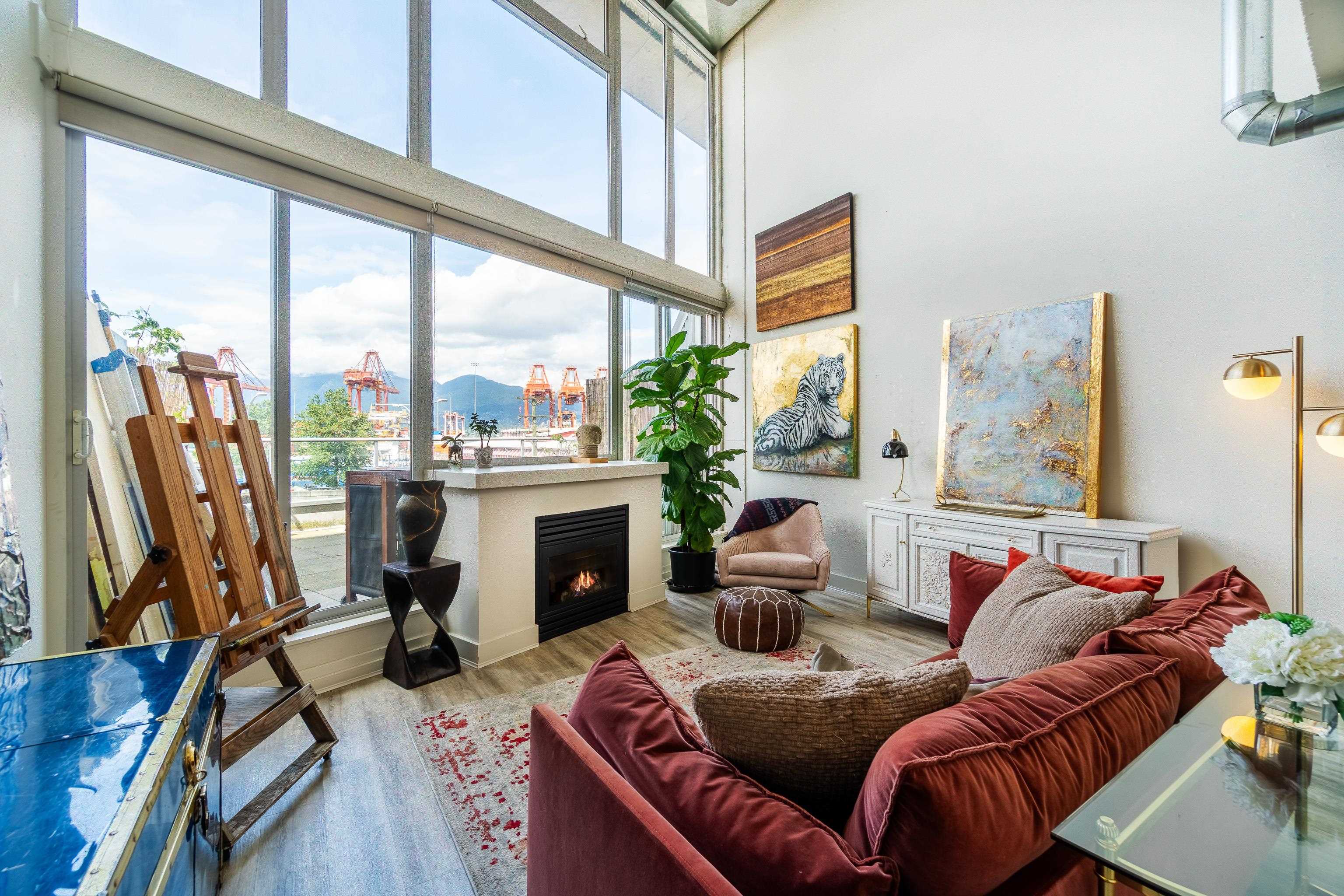 214 289 ALEXANDER STREET, R3128087, BC,