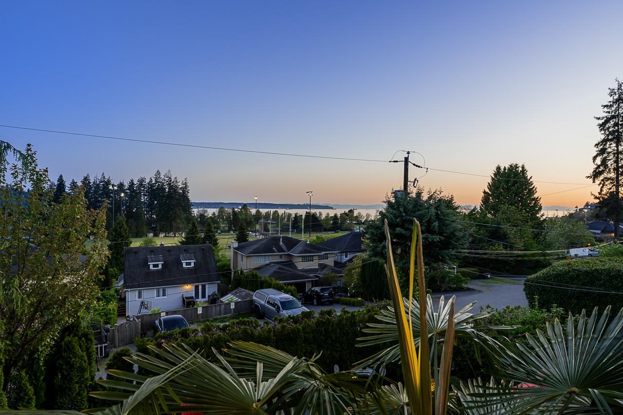 1075 ESPLANADE AVENUE, West Vancouver BC V7T 1G2, R3128254, BC,