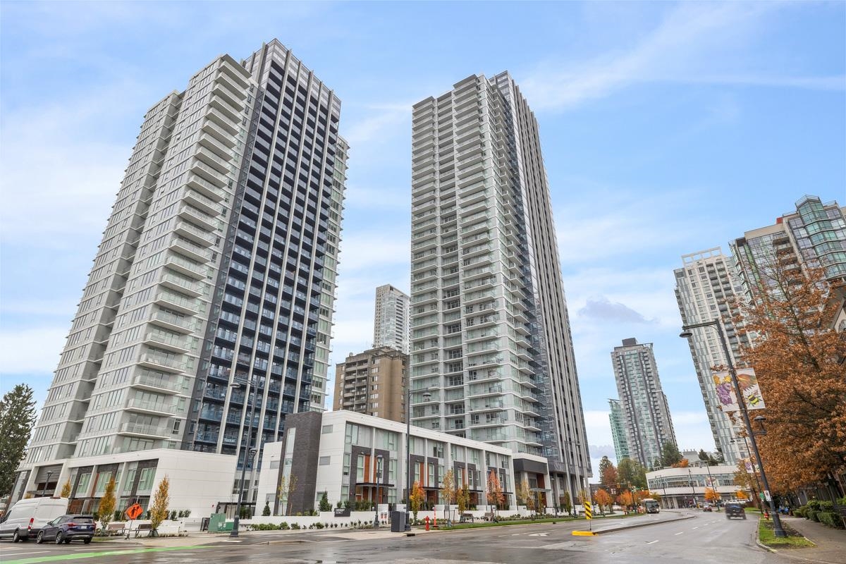 2406 10448 UNIVERSITY DRIVE, R3128385, BC,