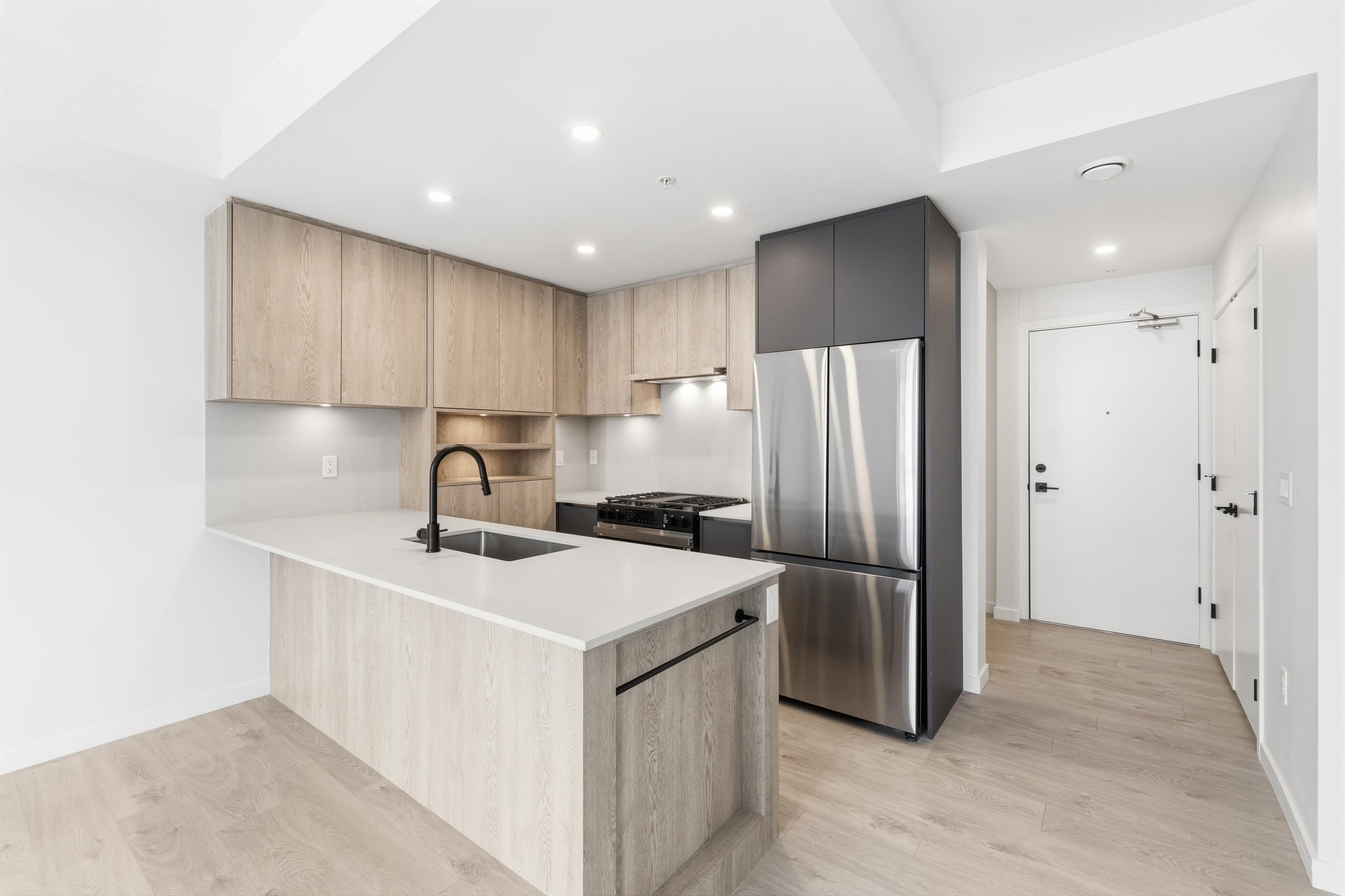 512 19577 65B AVENUE, R3128483, BC,