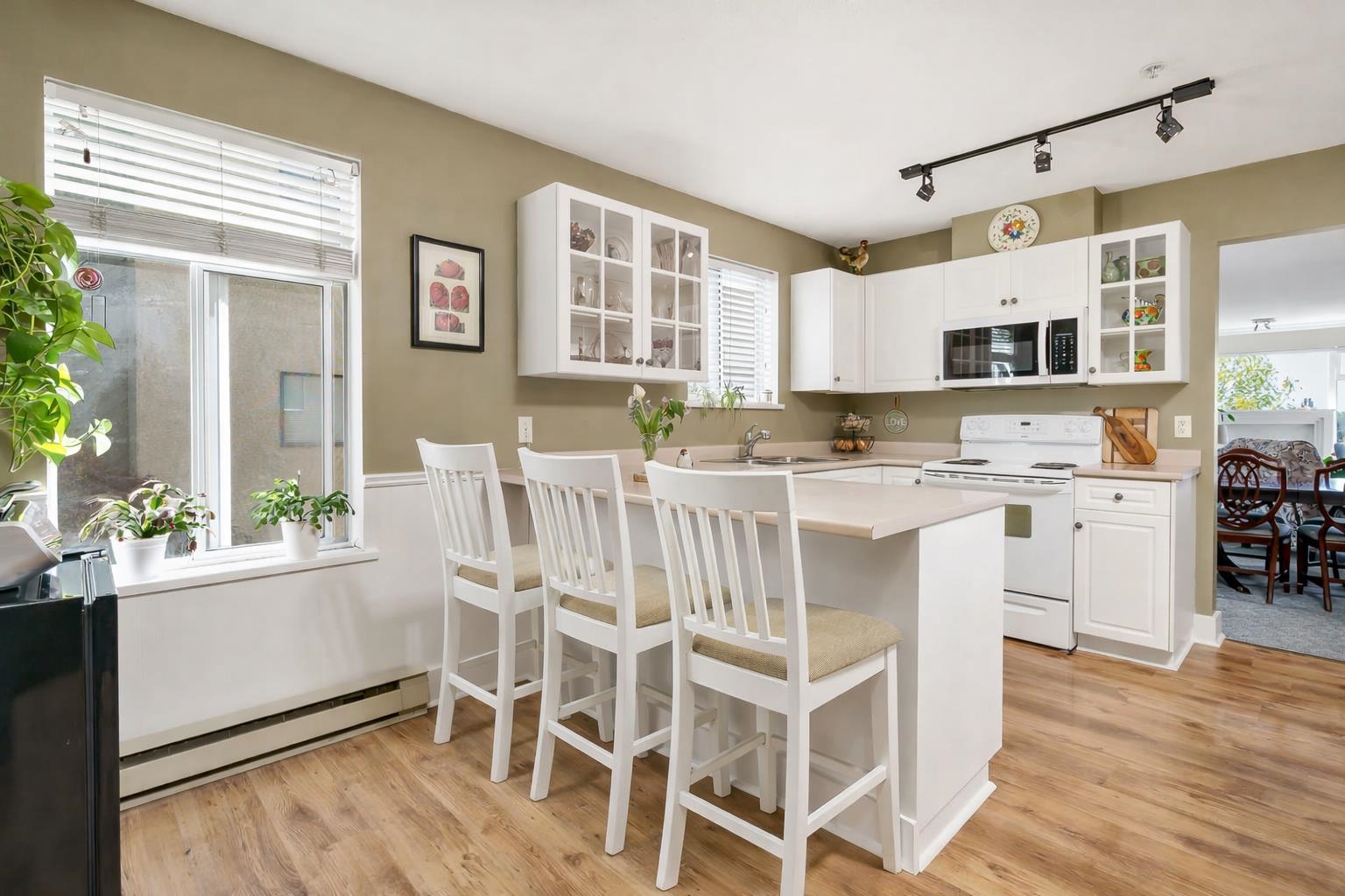 102 33344 2ND AVENUE, R3128656, BC,