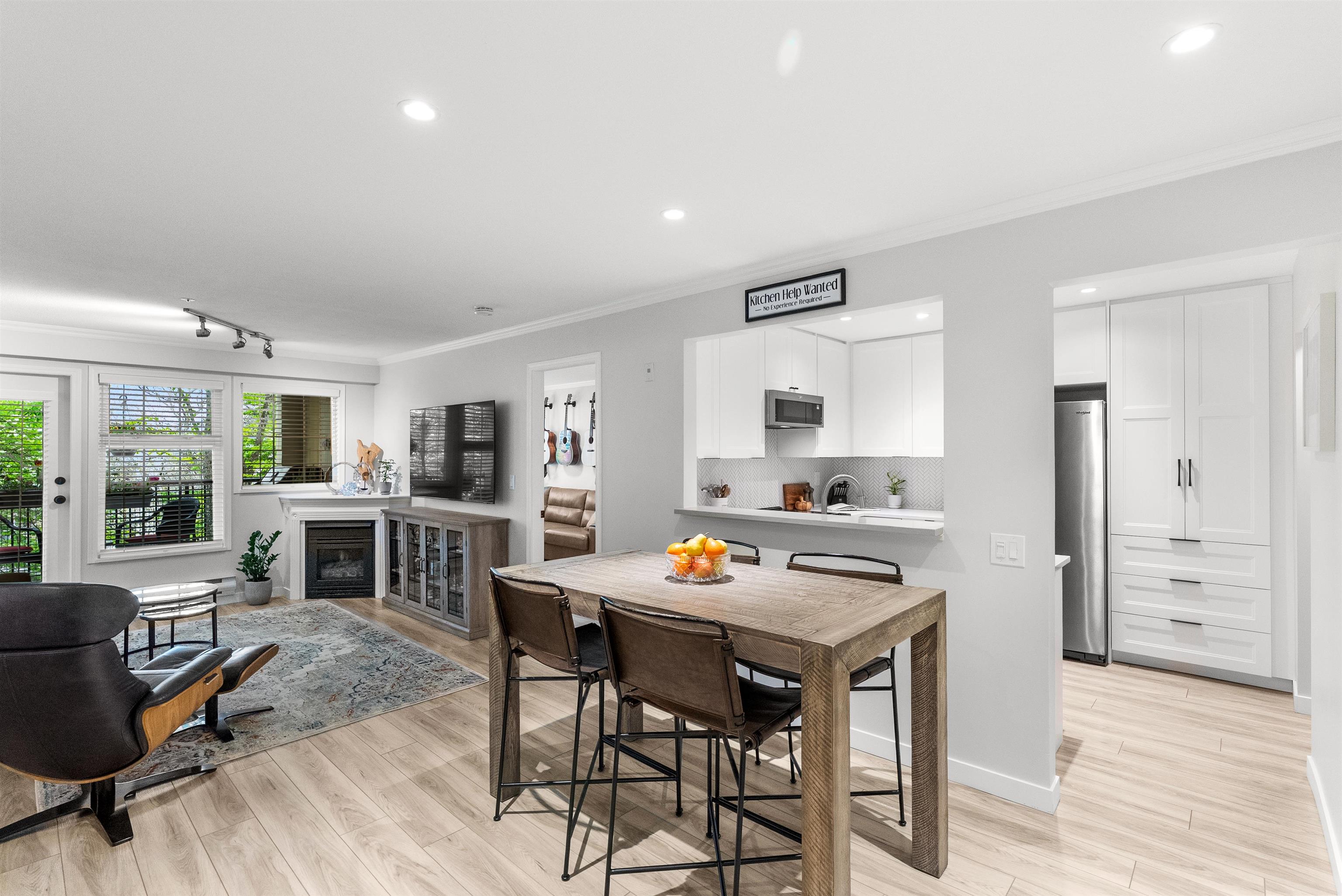 304 5556 14 AVENUE, R3128844, BC,