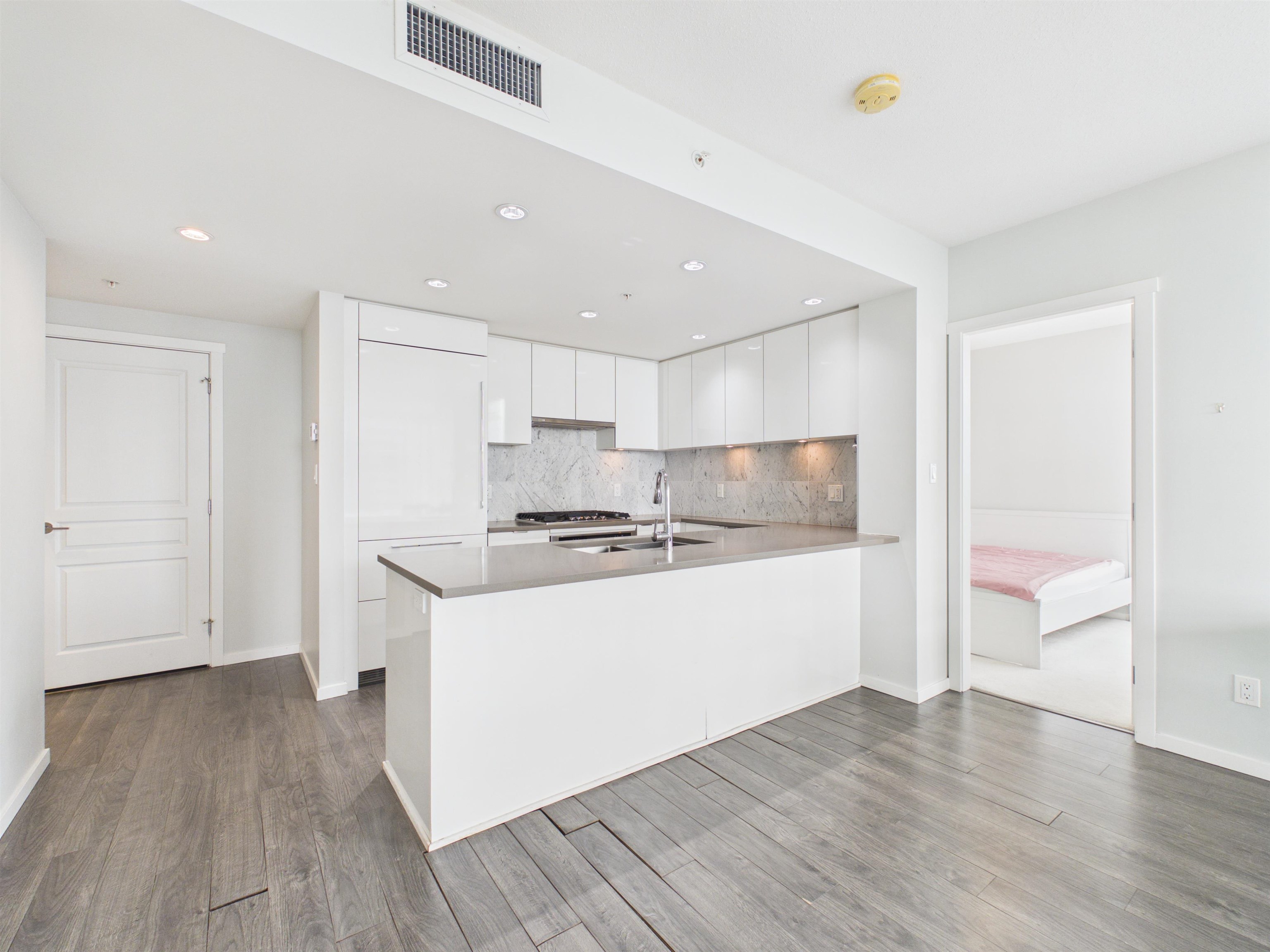 3603 5883 BARKER AVENUE, R3129021, BC,
