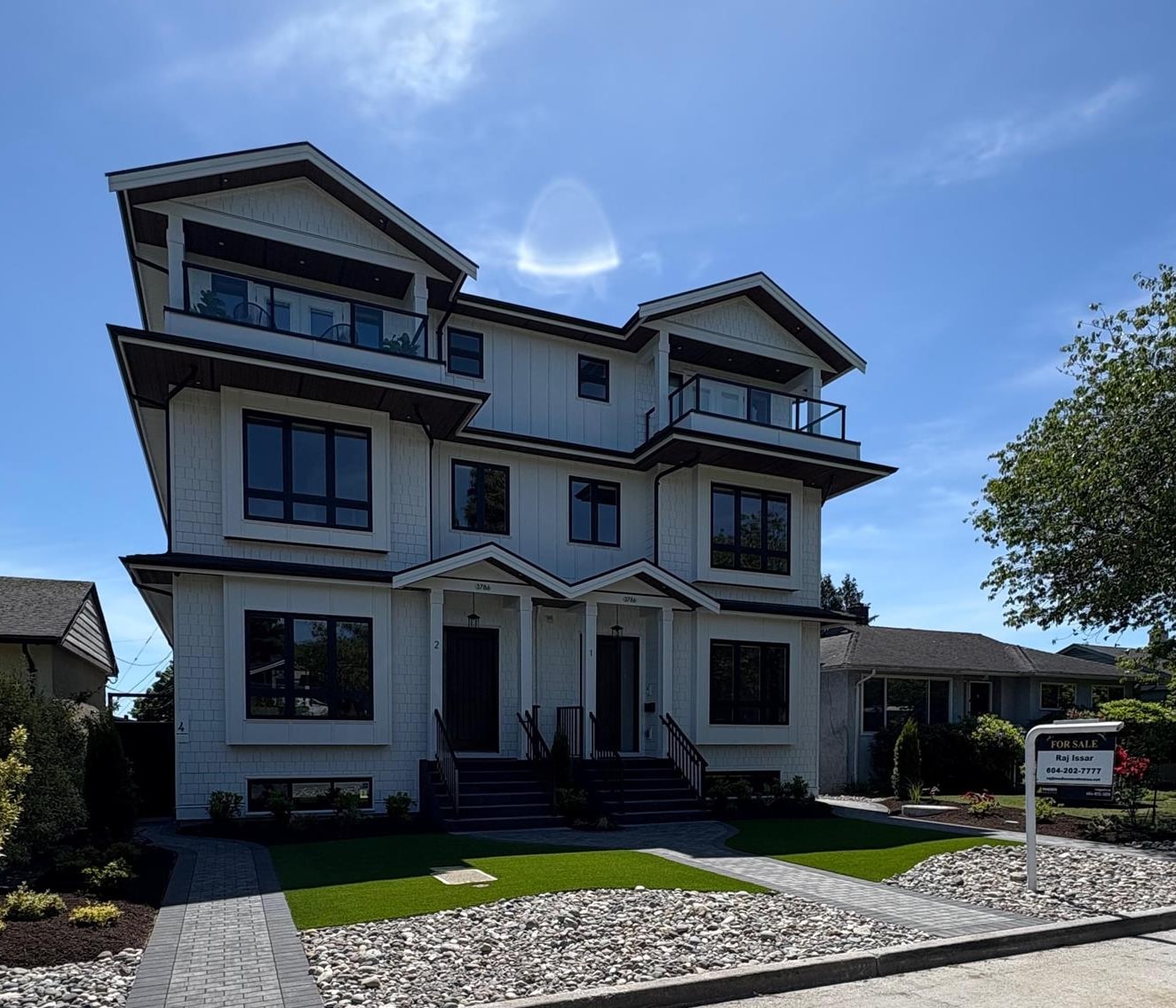 1 3786 PETER STREET, R3129047, BC,