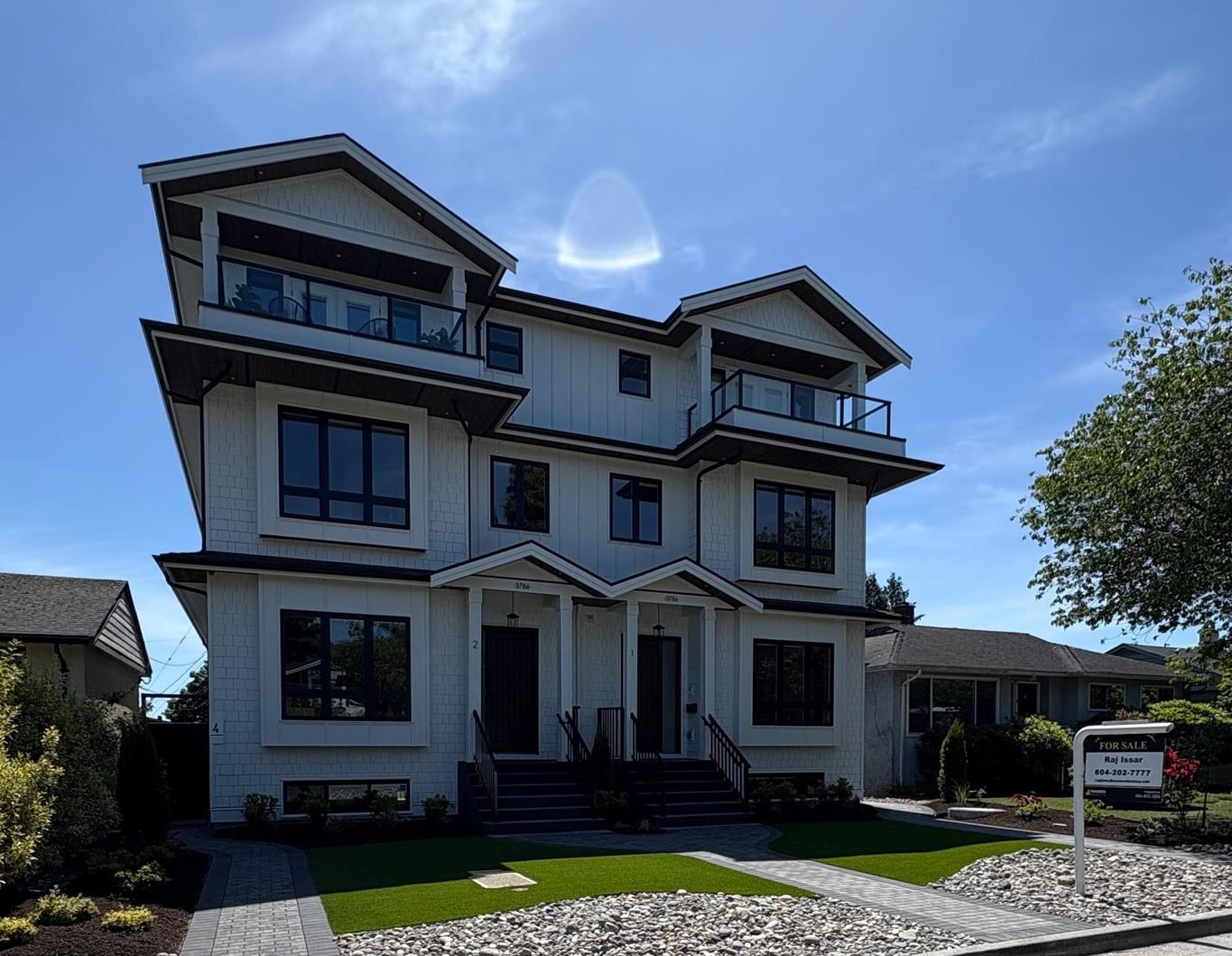 3 3786 PETER STREET, R3129054, BC,