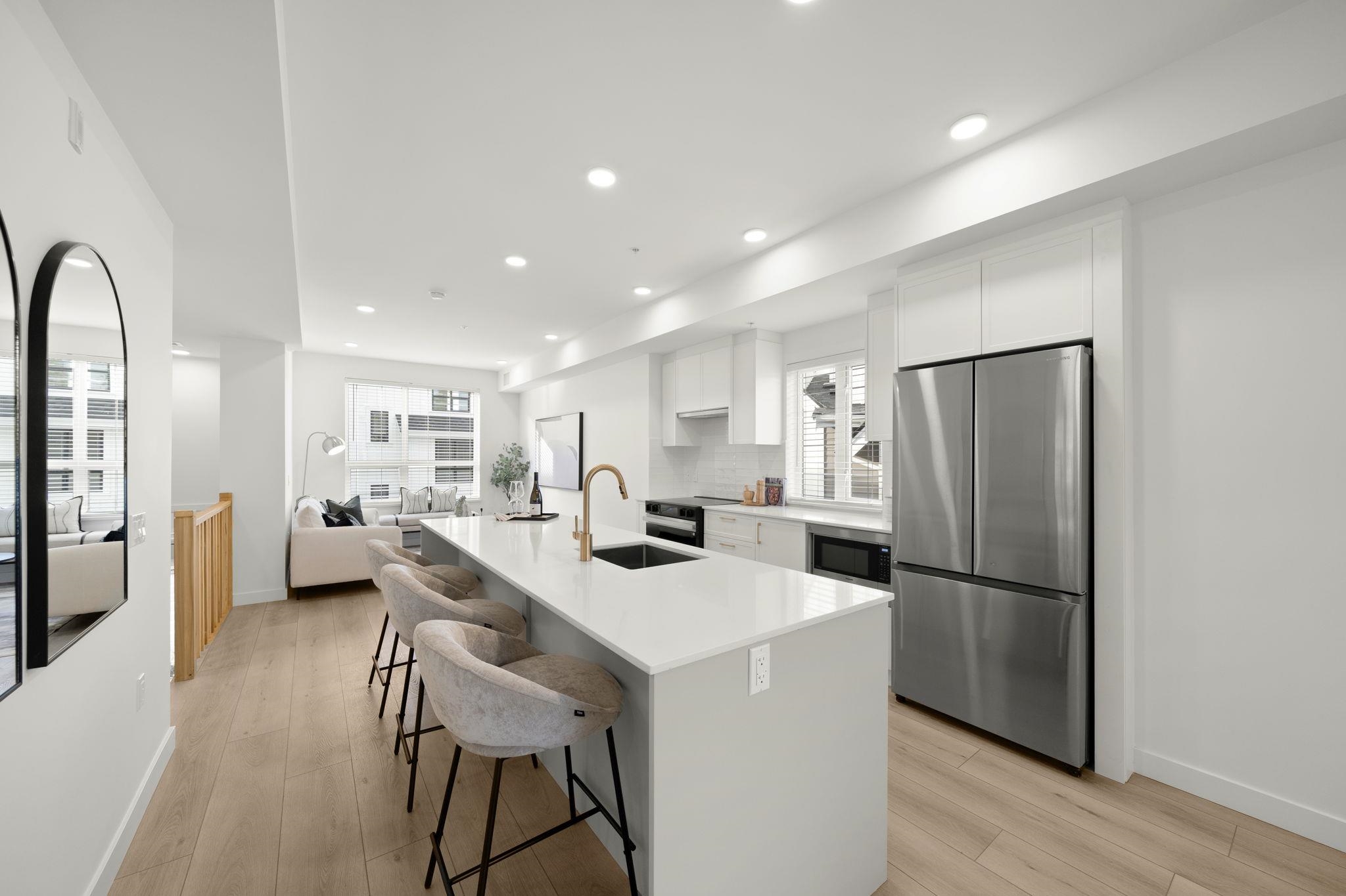 6 728 LEA AVENUE, R3129560, BC,