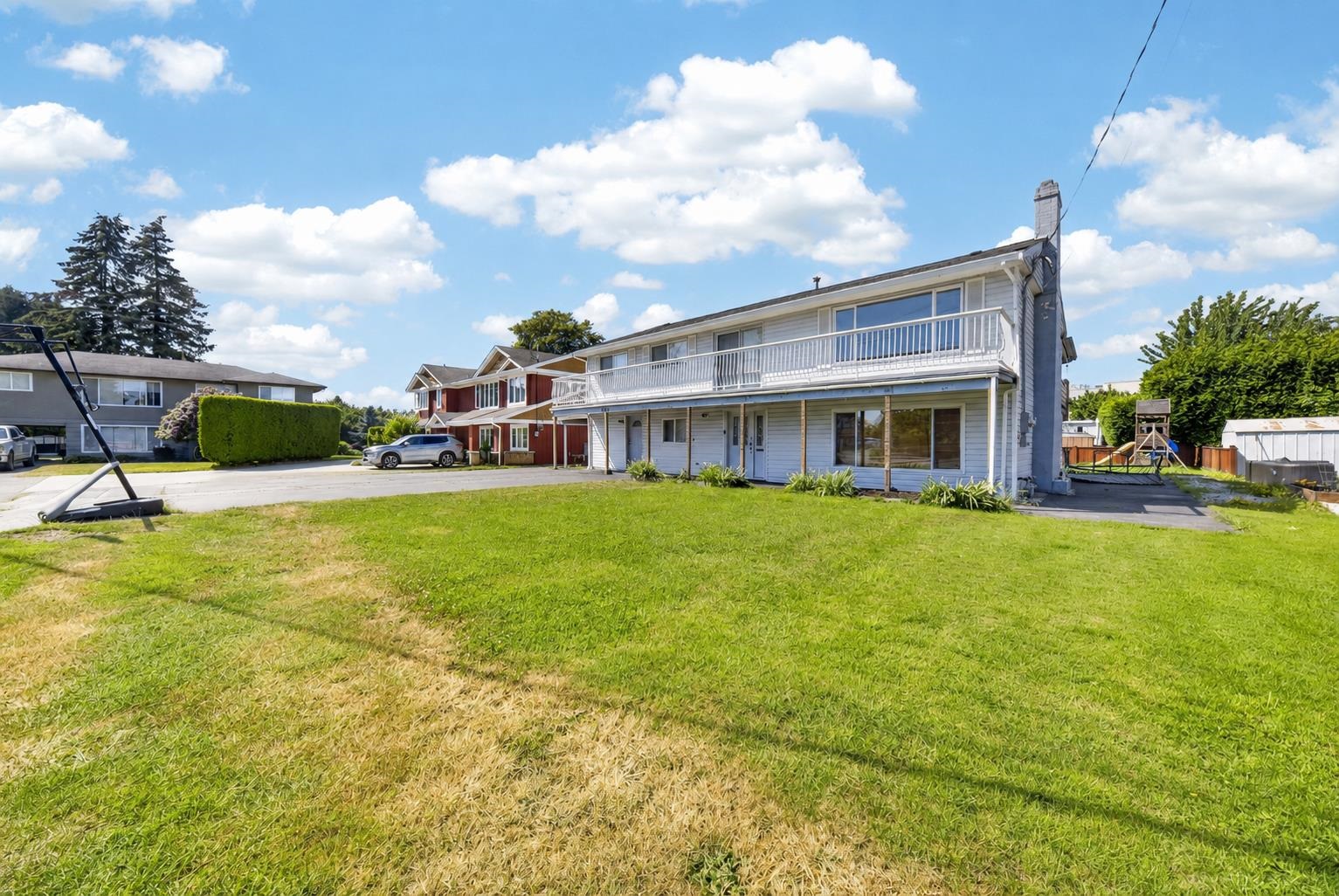 Upper unit & 5031 44B AVENUE, R3129572, BC,
