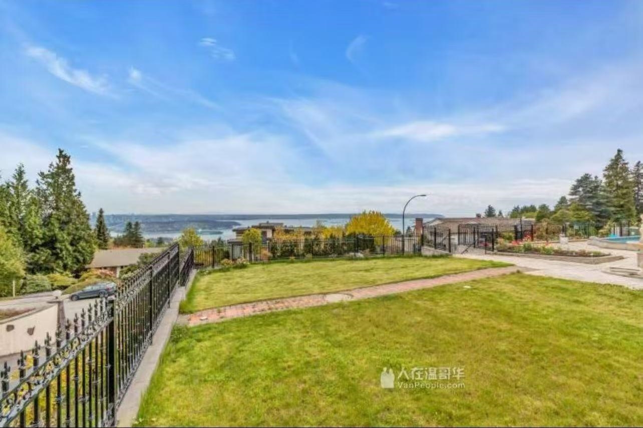 Secondary Suite 1327 CHARTWELL DRIVE, R3129609, BC,