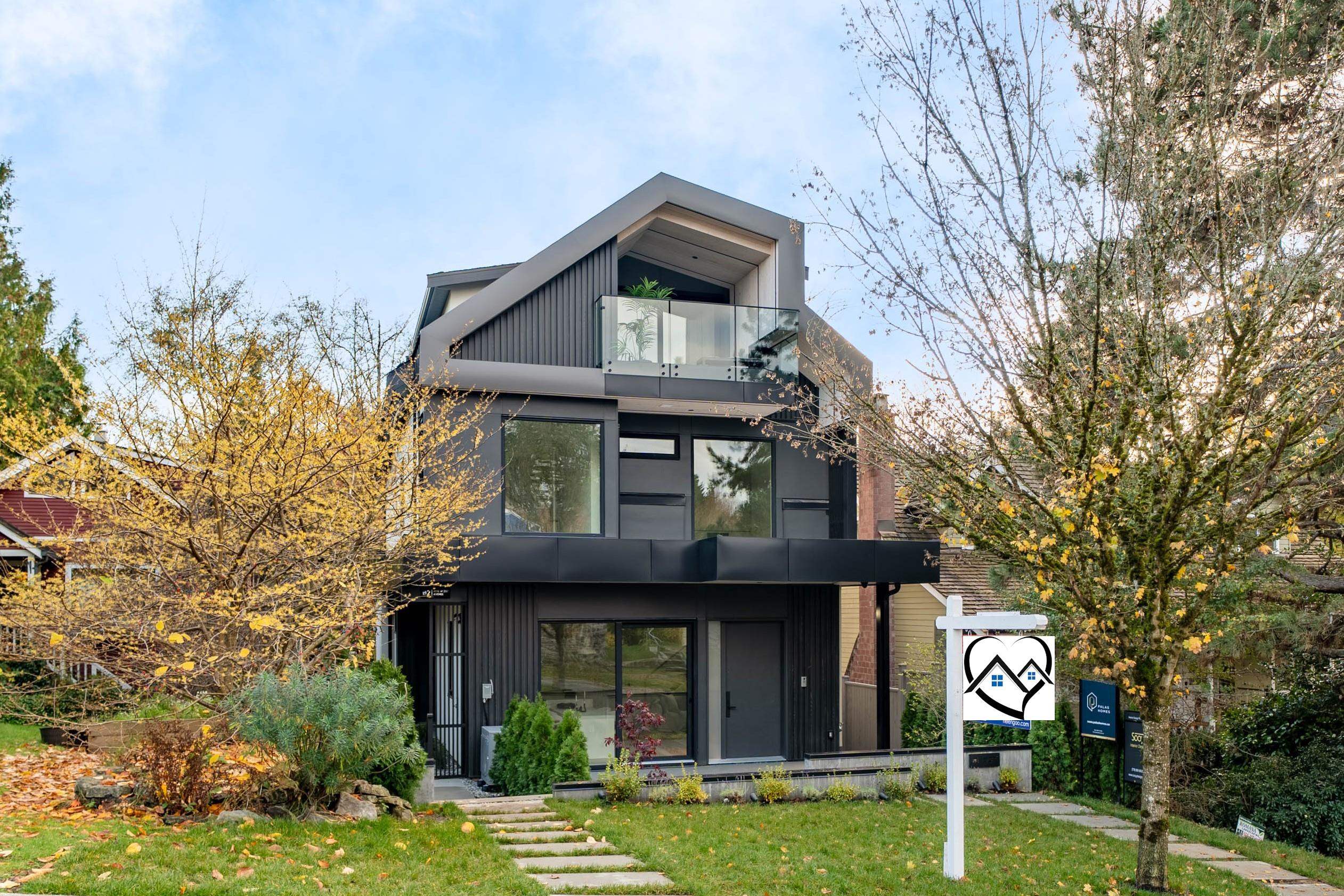 2 4018 21ST AVENUE, R3129688, BC,