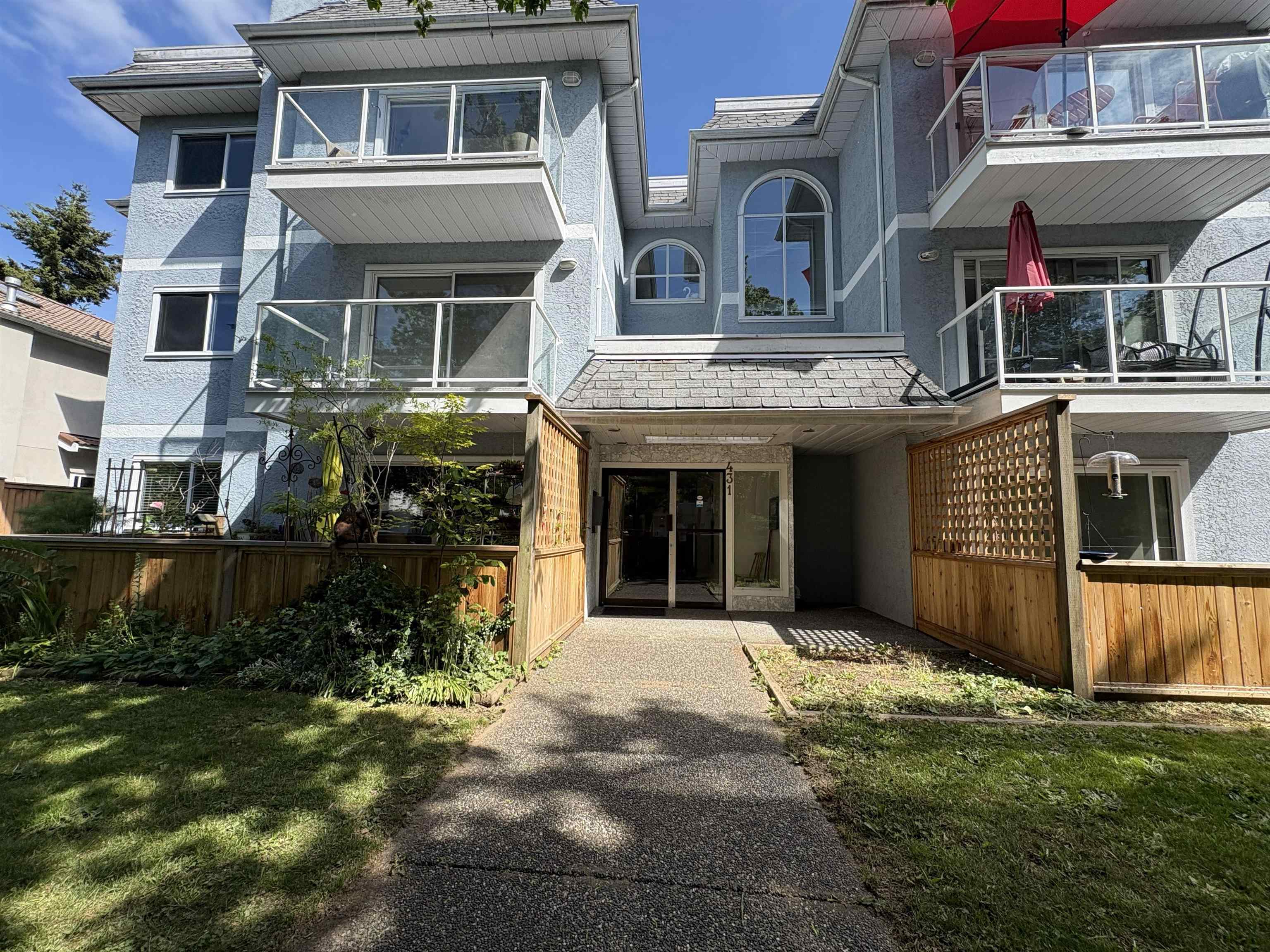 302 431 44TH AVENUE, R3129782, BC,