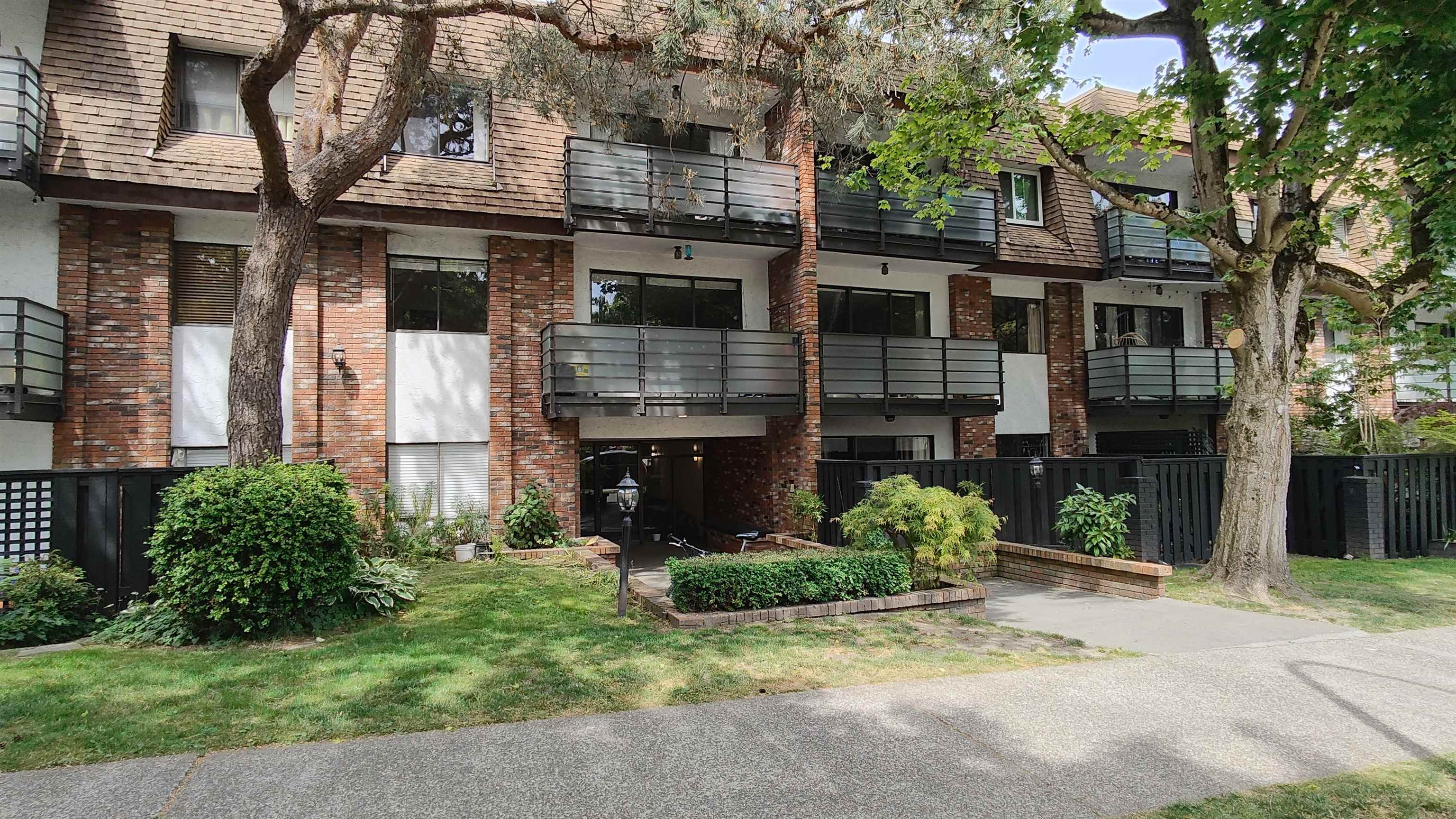 202 1933 5TH AVENUE, R3129839, BC,