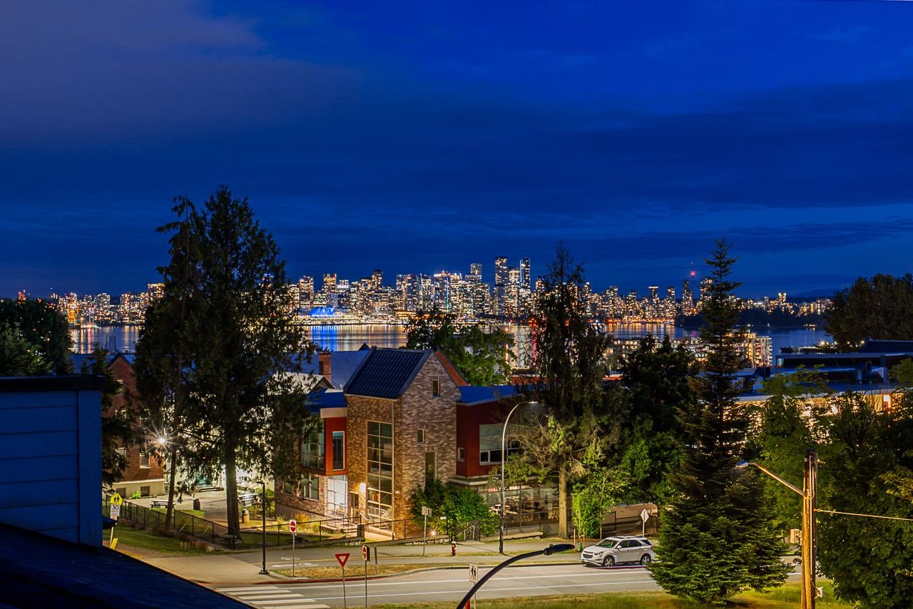 1308 FORBES AVENUE, North Vancouver BC V7M 2Y1, R3130156, BC,