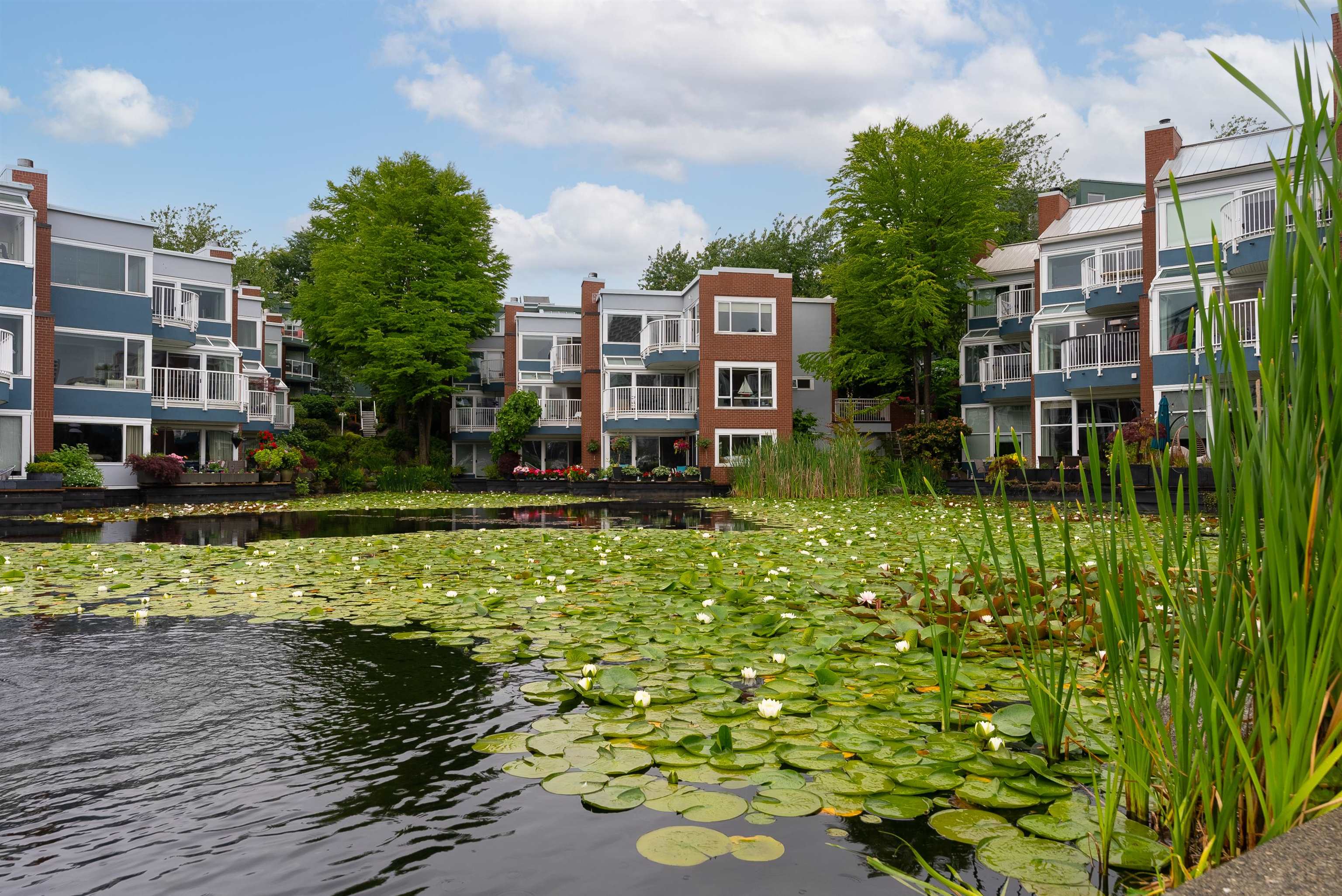 1596 ISLAND PARK WALK, Vancouver BC V6J 0G9, R3130403, BC,
