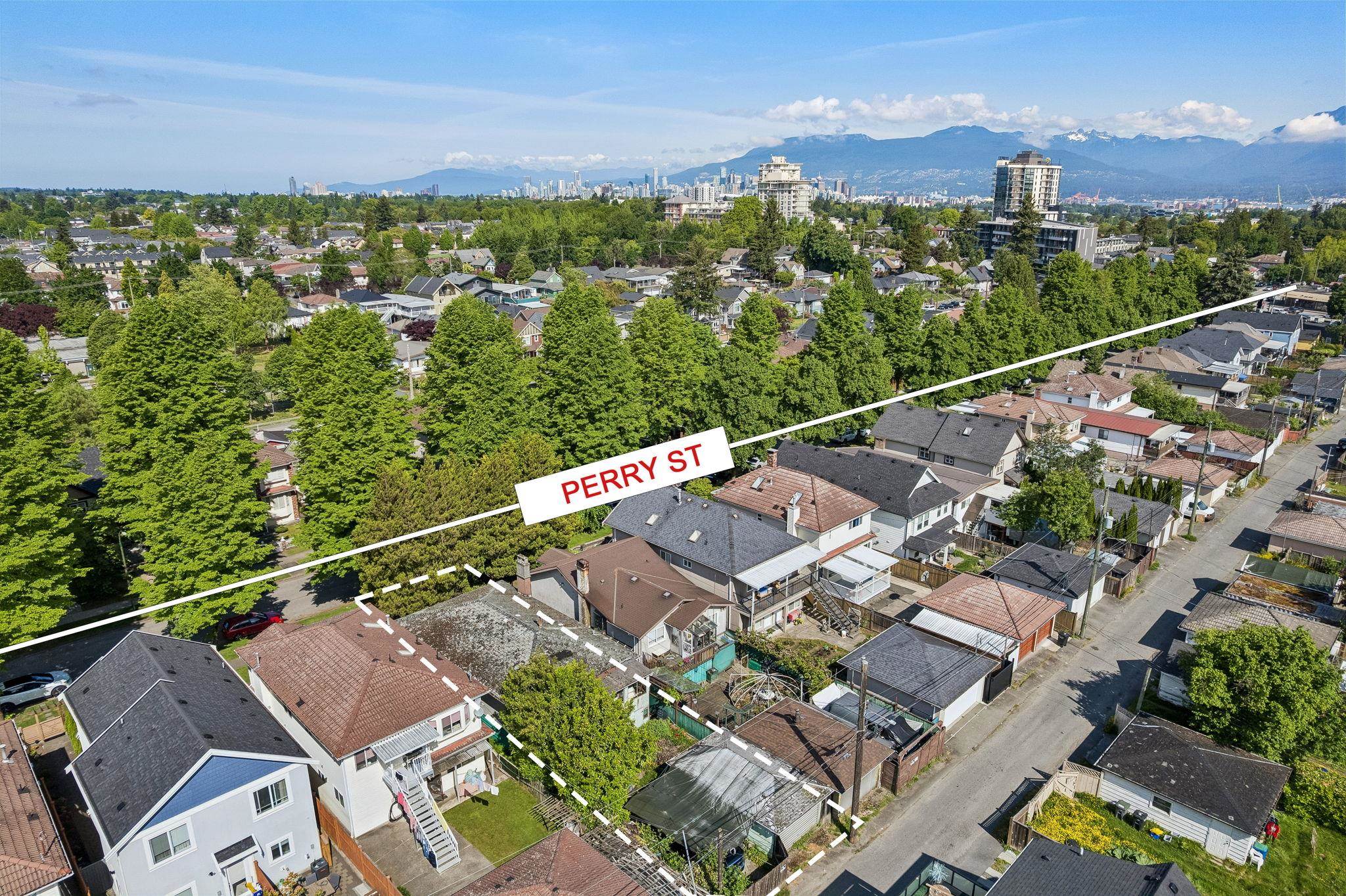 4420 PERRY STREET, Vancouver BC V5N 3X5, R3130416, BC,