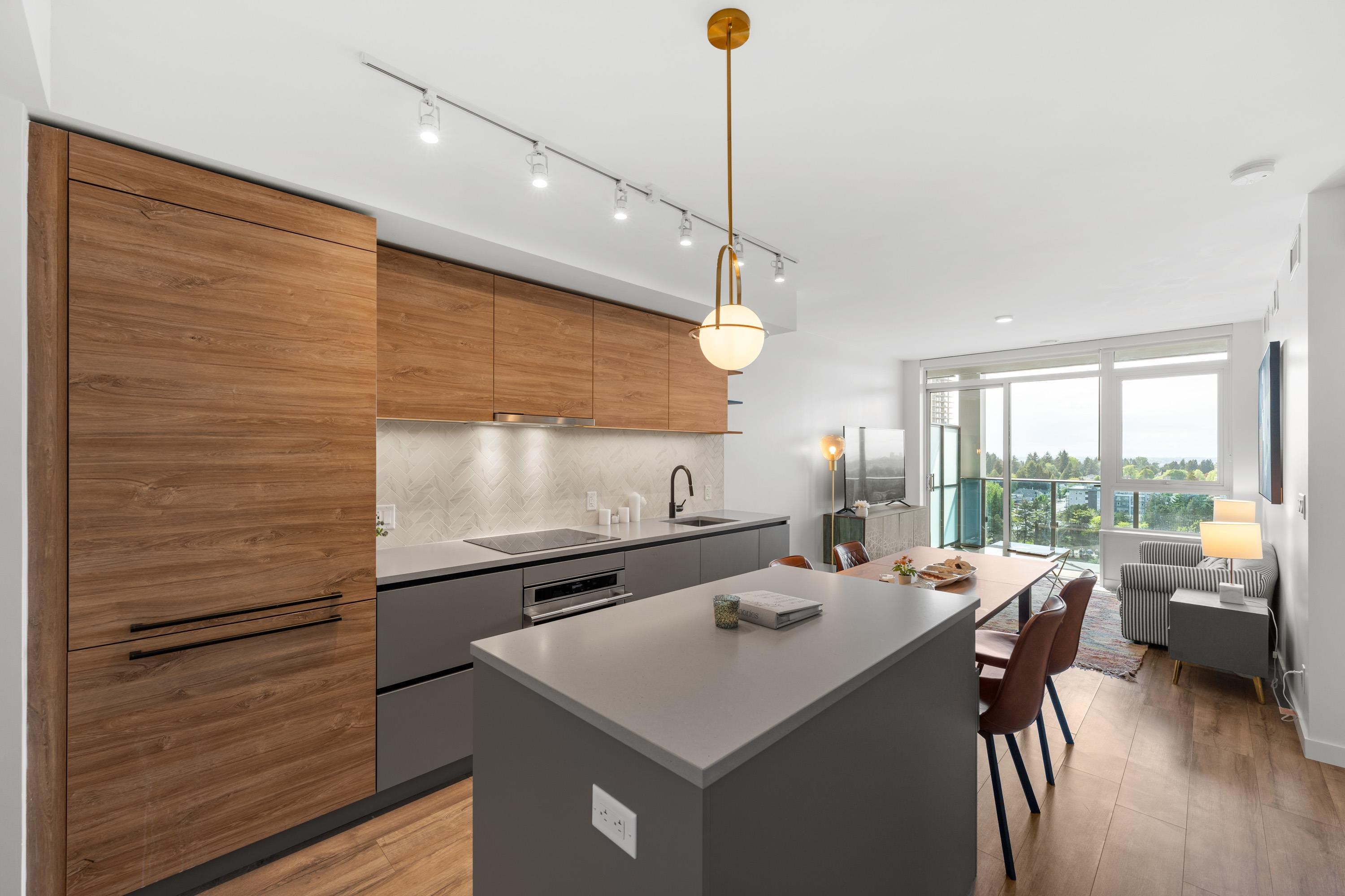 1712 10448 UNIVERSITY DRIVE, R3130487, BC,