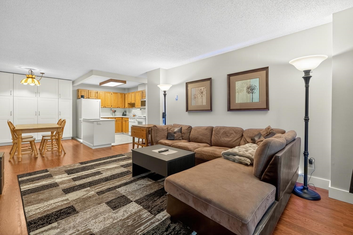 306 550 EIGHTH STREET, R3130533, BC,