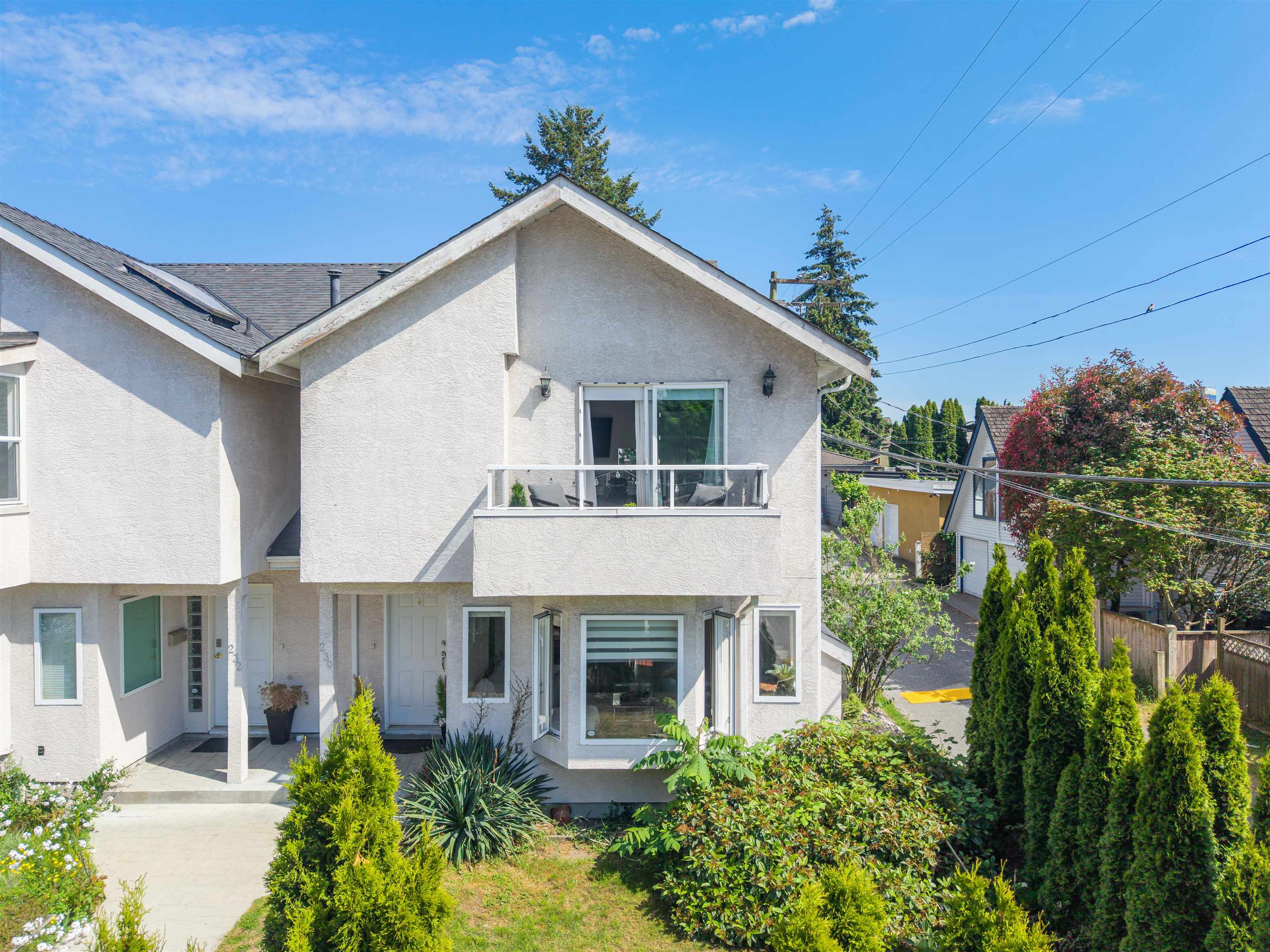 230 ST. PATRICKS AVENUE, North Vancouver BC V7L 3N4, R3130683, BC,