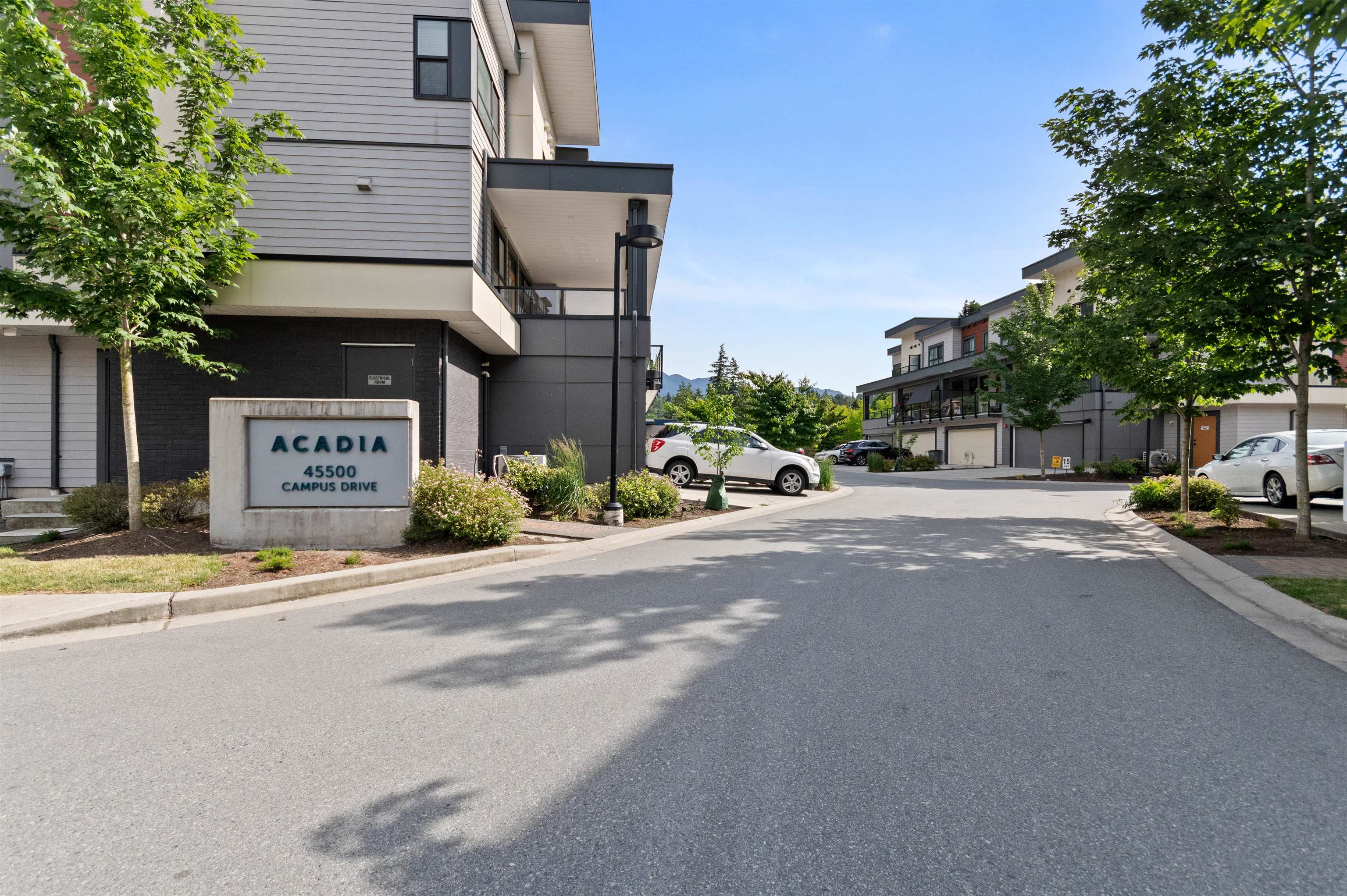 30 45500 CAMPUS DRIVE, R3130696, BC,