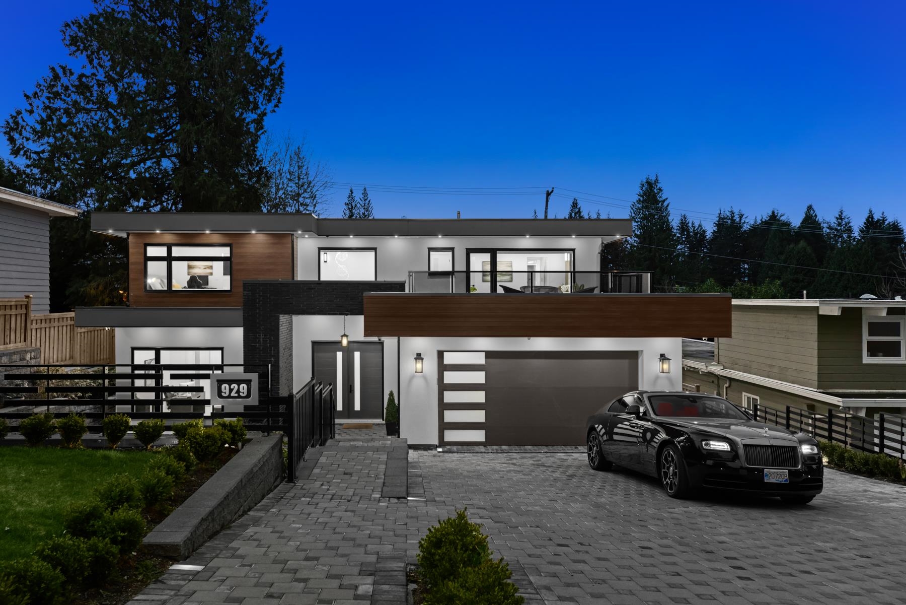 929 CANYON BOULEVARD, North Vancouver BC V7R 2J9, R3130702, BC,