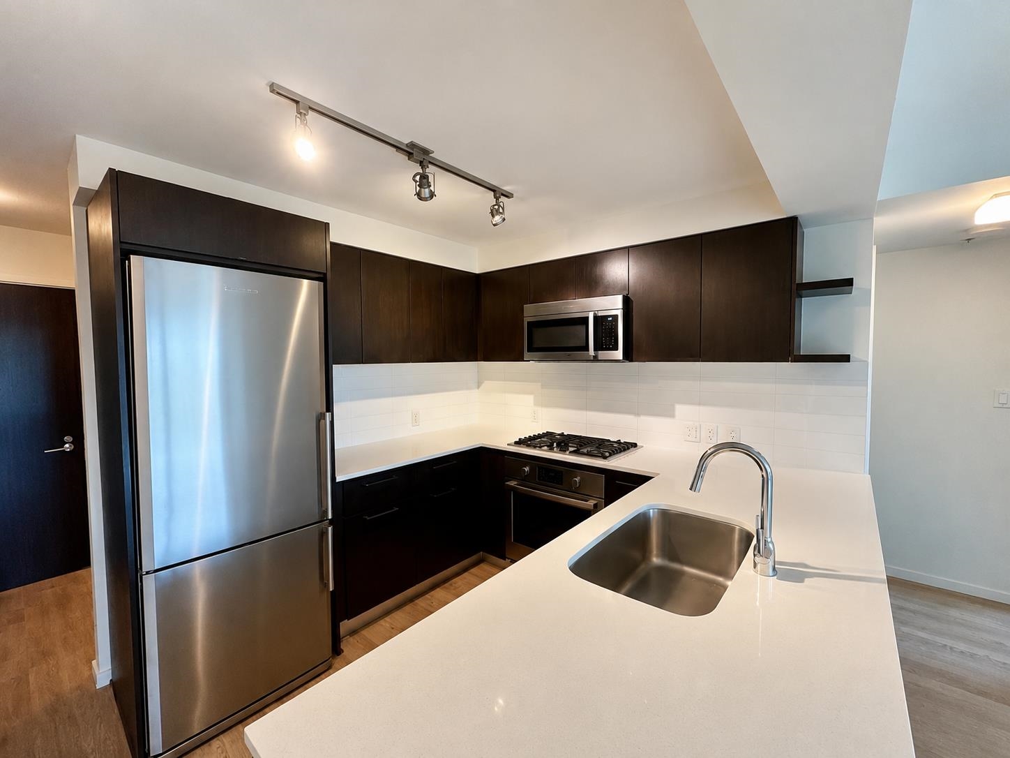 8xx 7888 ACKROYD ROAD, R3130796, BC,