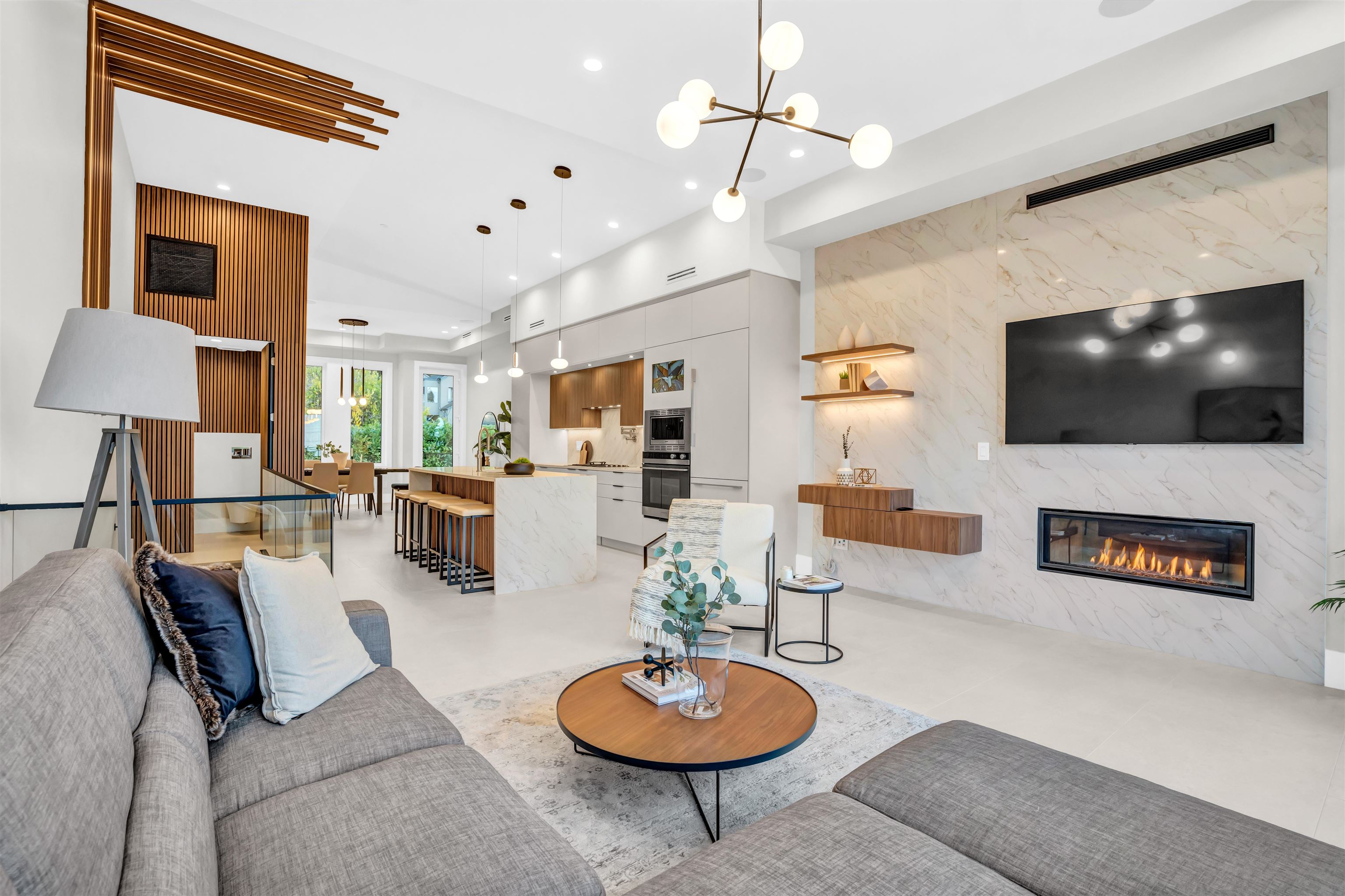 2380 MARINE DRIVE, West Vancouver BC V7V 1K8, R3130801, BC,
