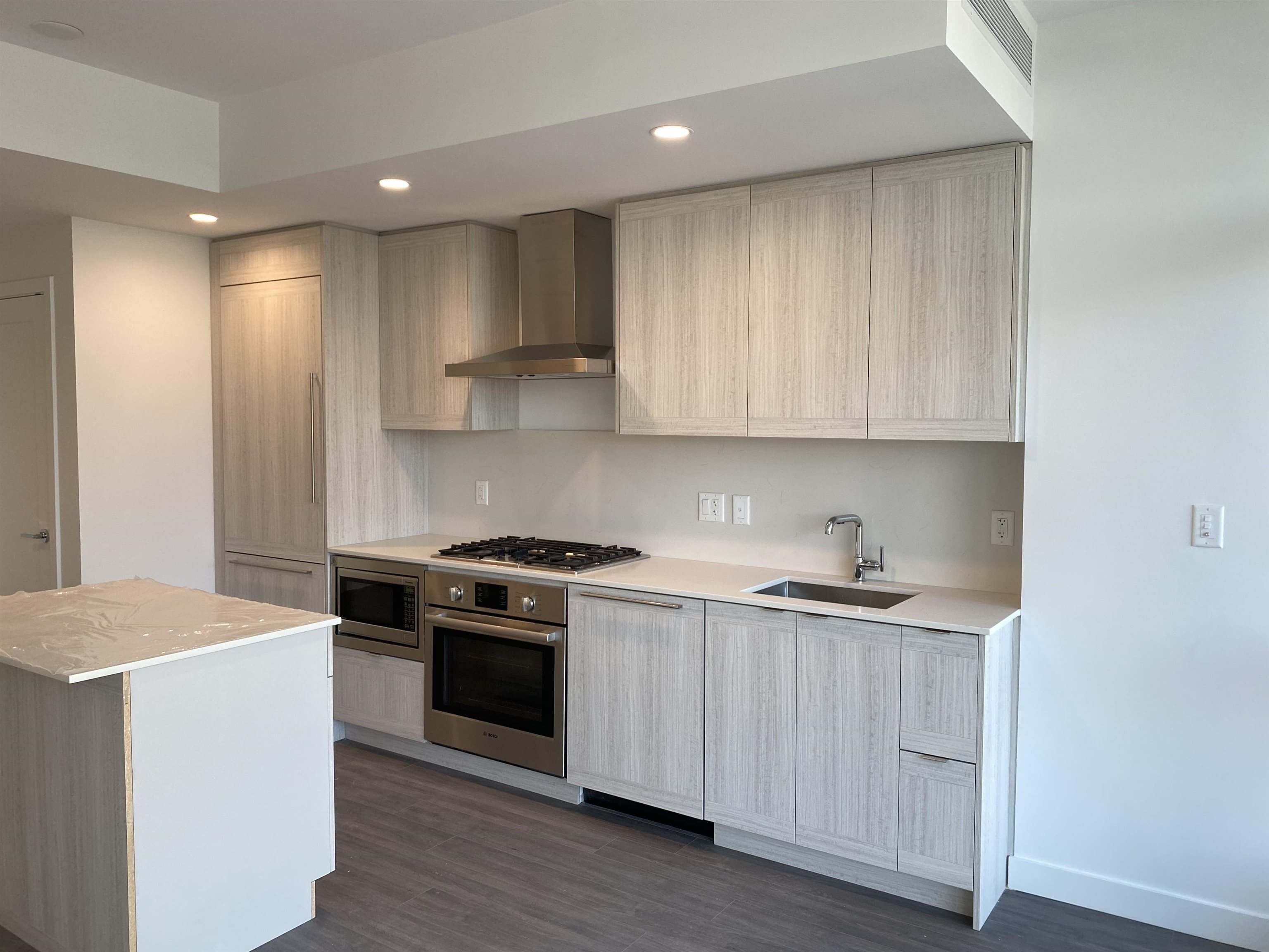 11xx 2351 BETA AVENUE, R3130833, BC,