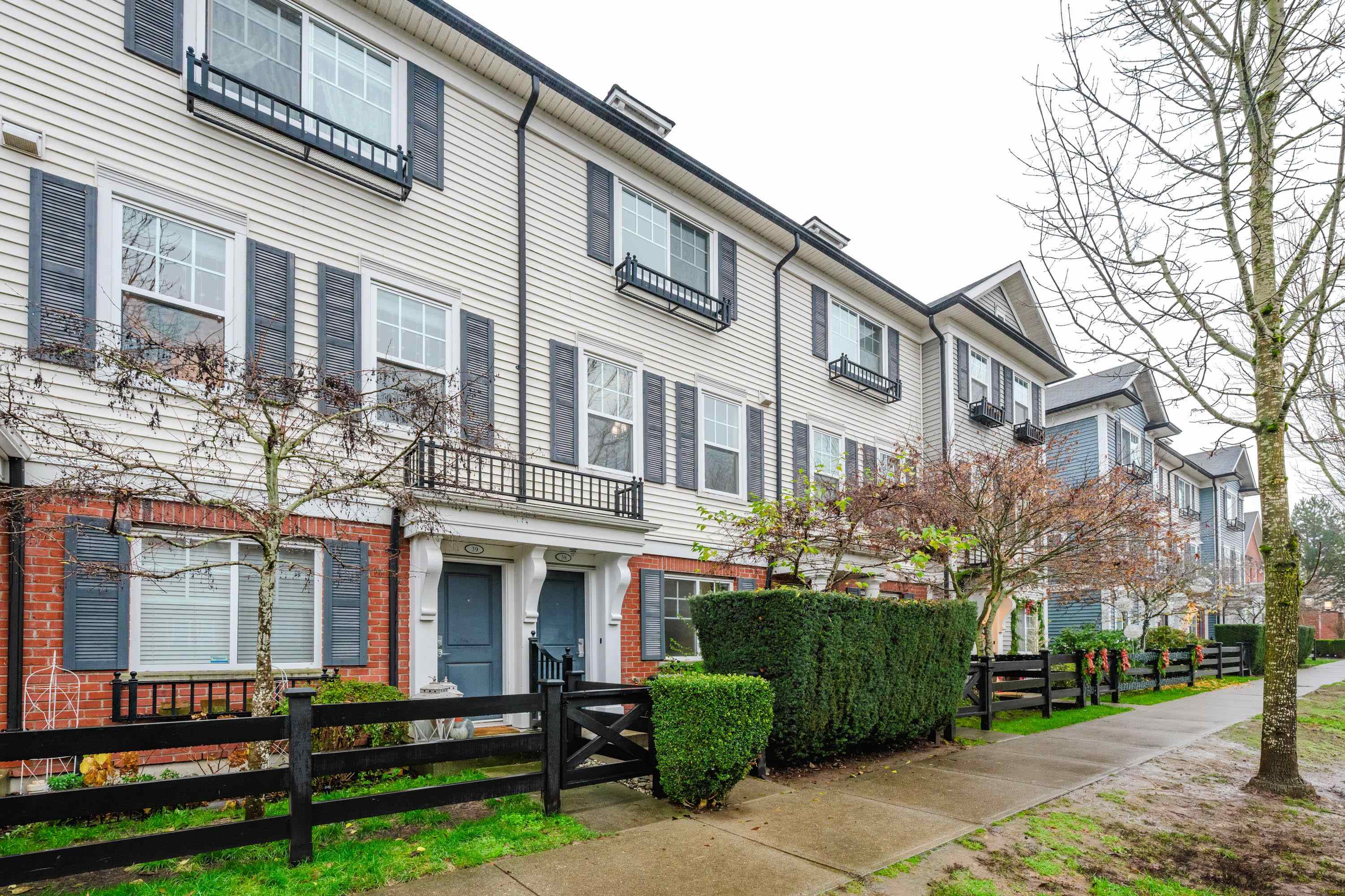 MLS® listing #R3130856 for sale located at 38 18983 72A AVENUE