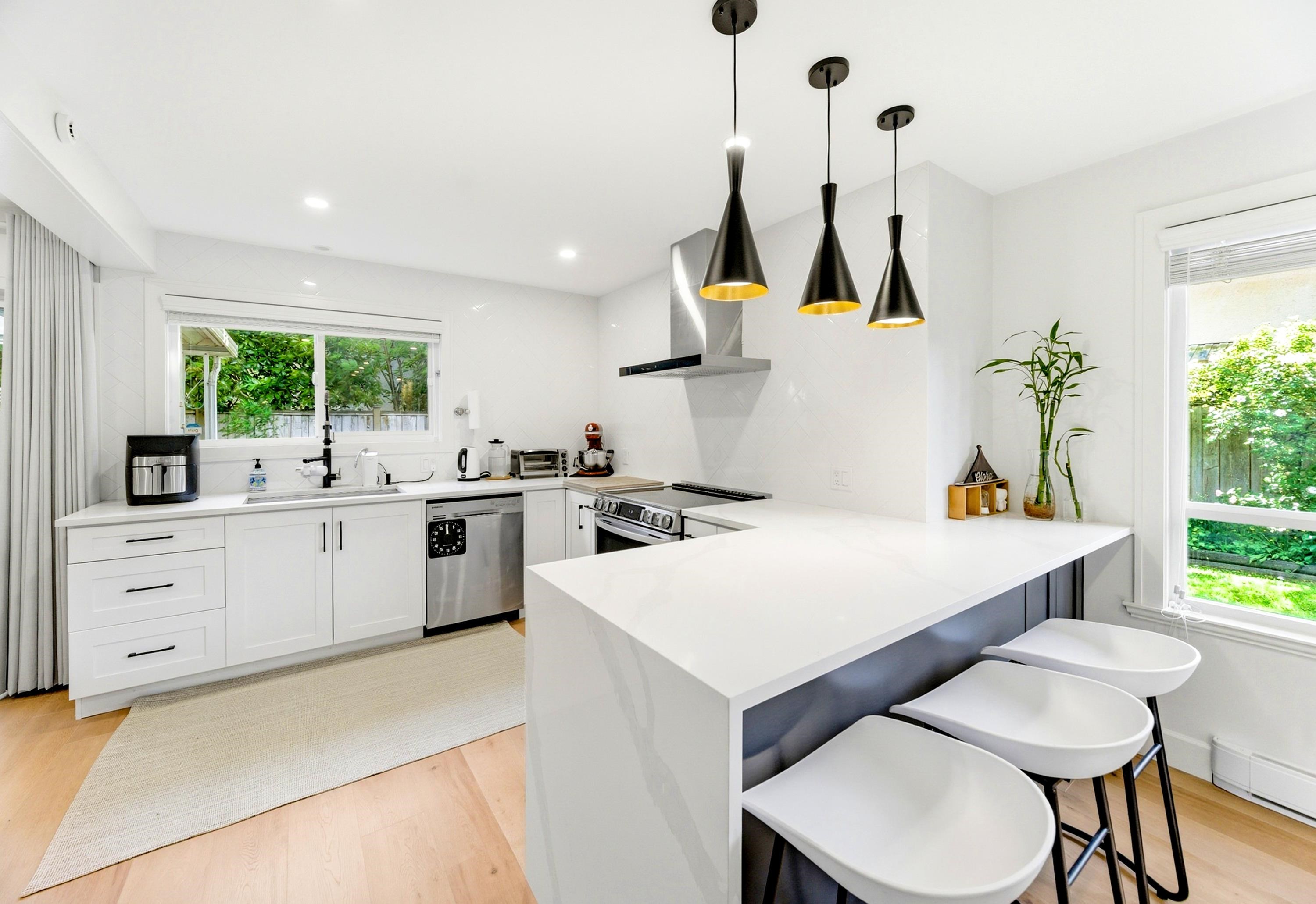 16 8631 NO. 3 ROAD, R3130950, BC,