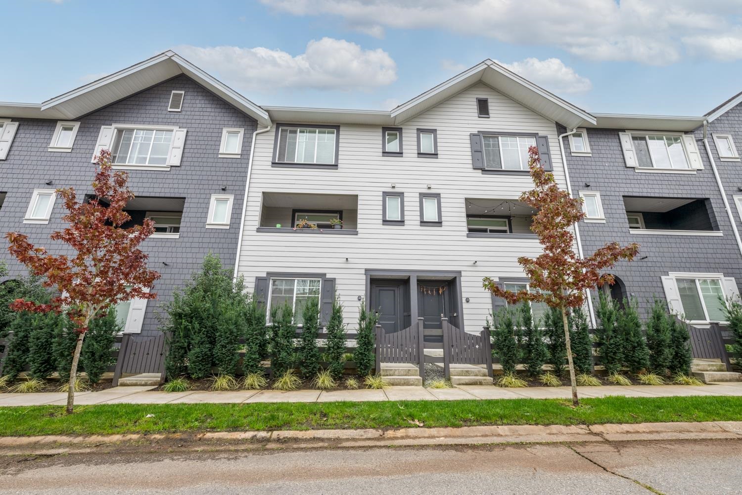 40 15489 99A AVENUE, R3131088, BC,