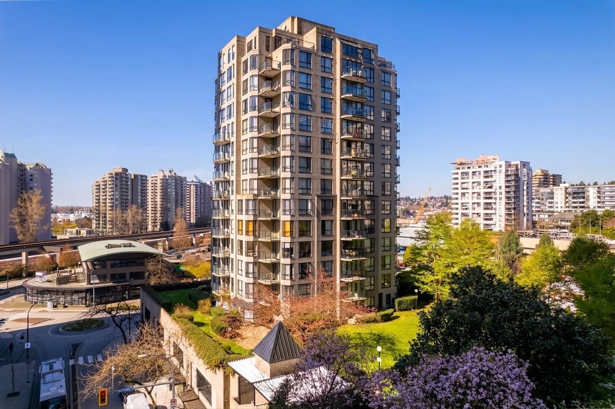 1406 55 TENTH STREET, R3131123, BC,