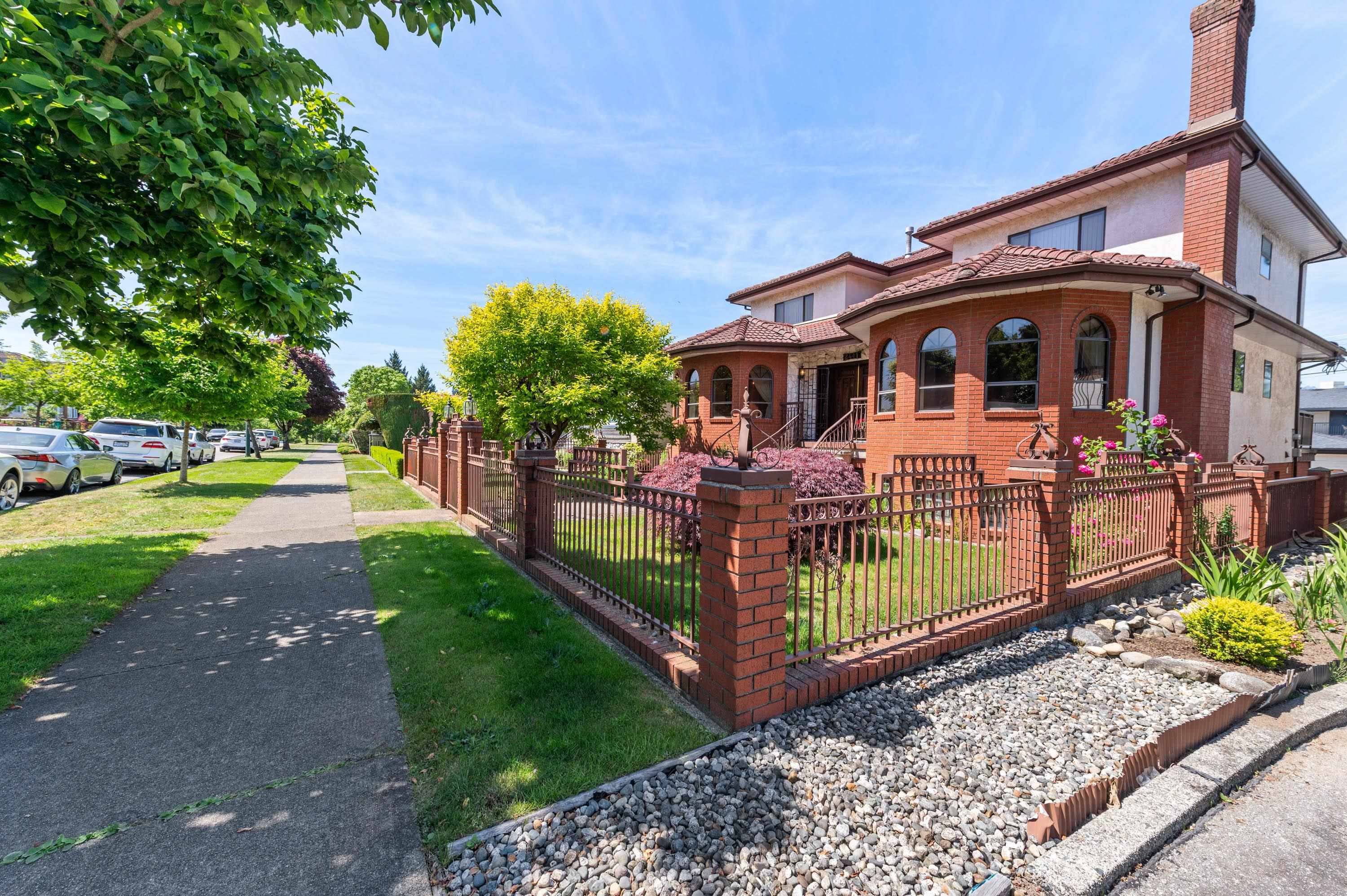 2411 E 39TH AVENUE, Vancouver BC V5R 2V4, R3131175, BC,