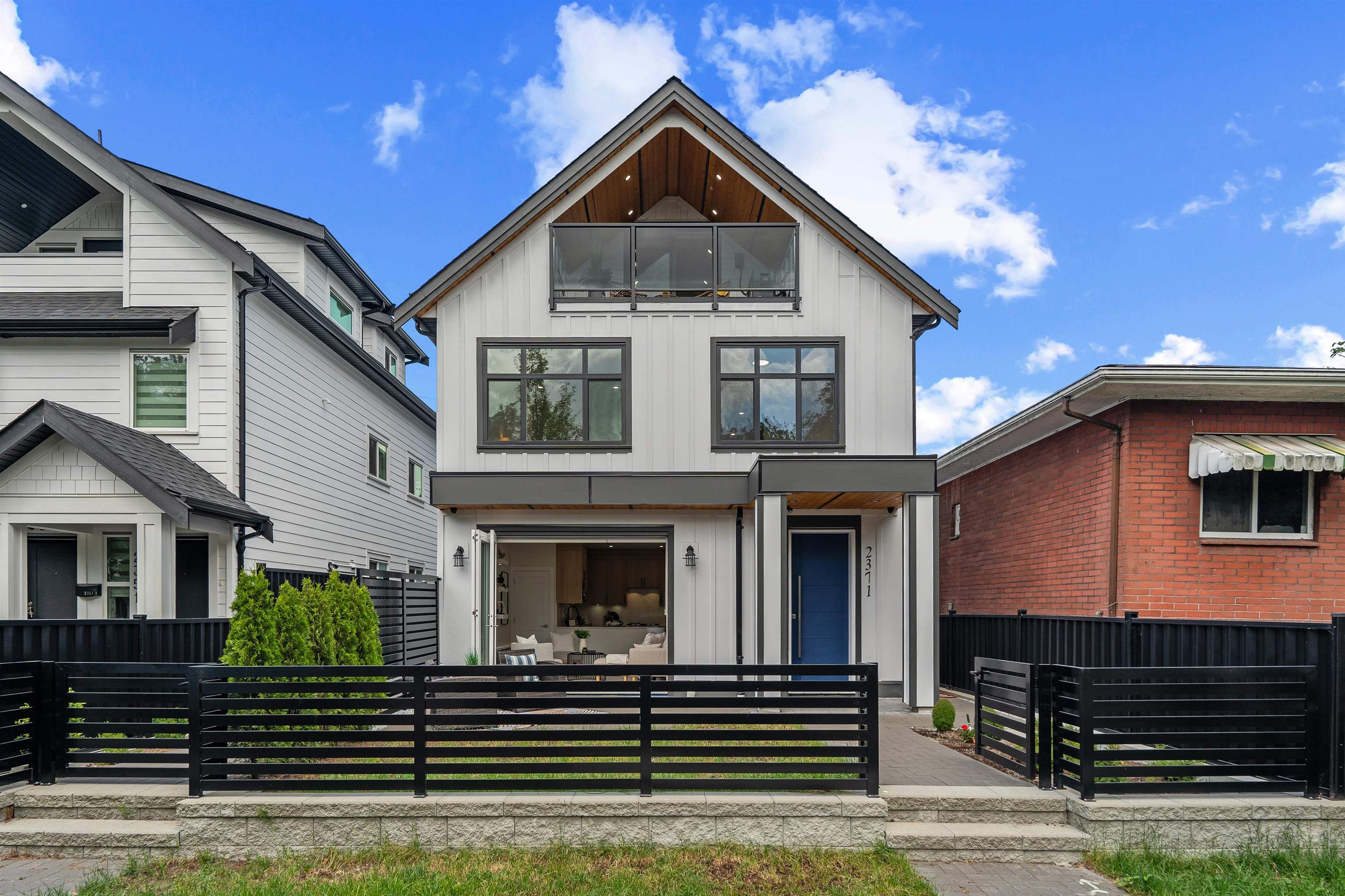 2371 ADANAC STREET, Vancouver BC V5L 2E9, R3131246, BC,
