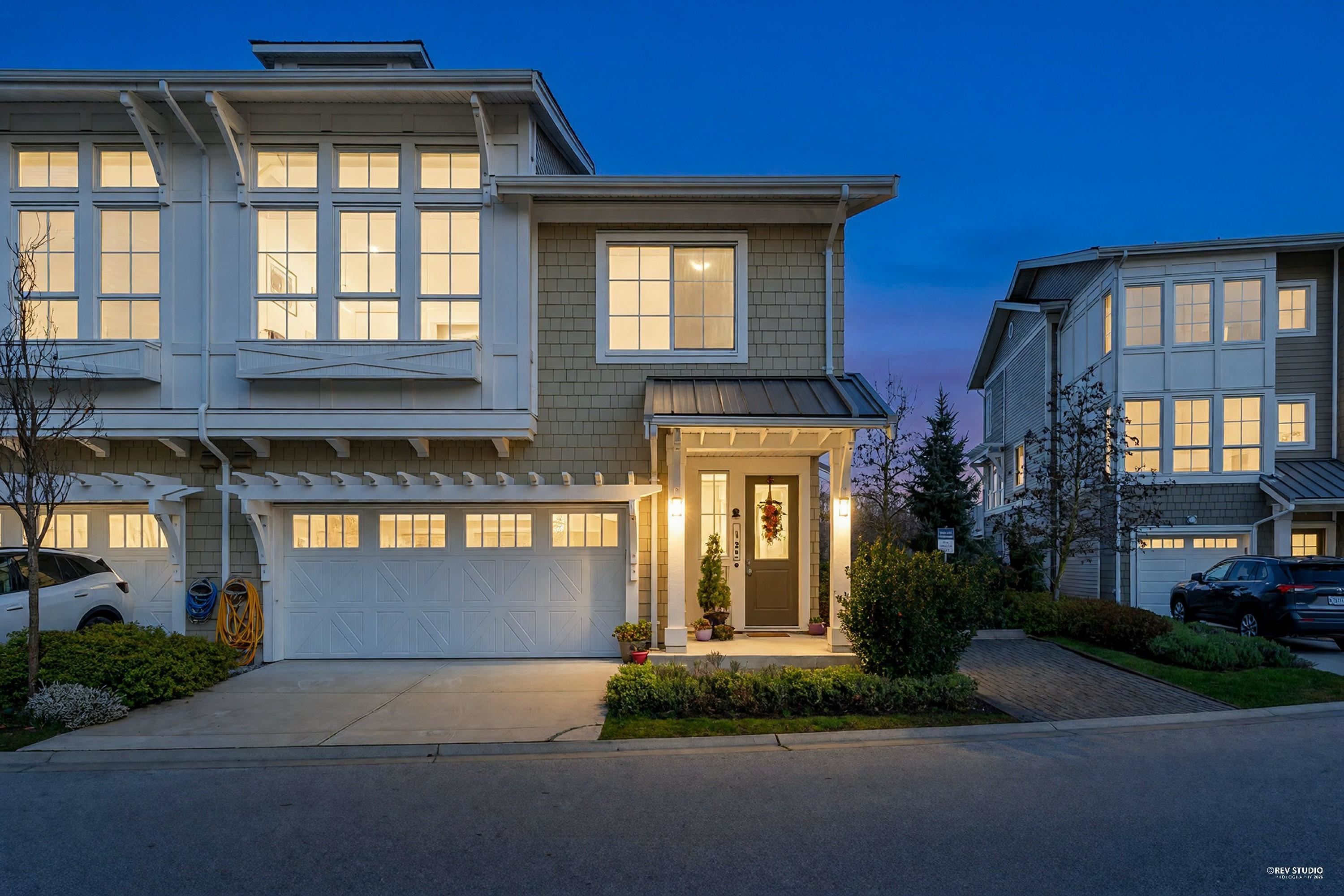 12B 5551 ADMIRAL WAY, R3131365, BC,