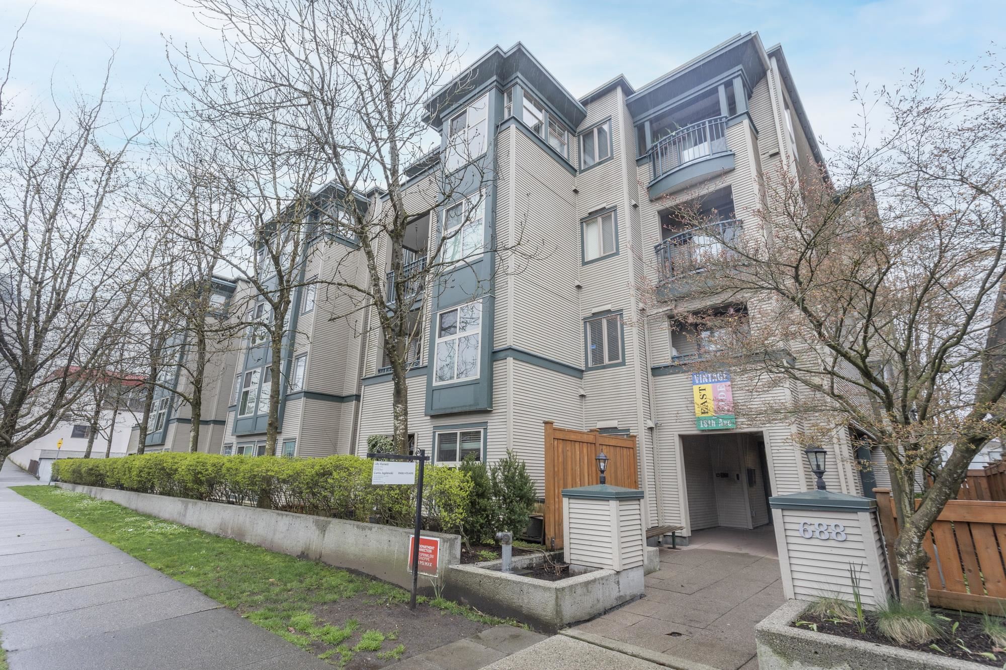 104 688 16TH AVENUE, R3131562, BC,